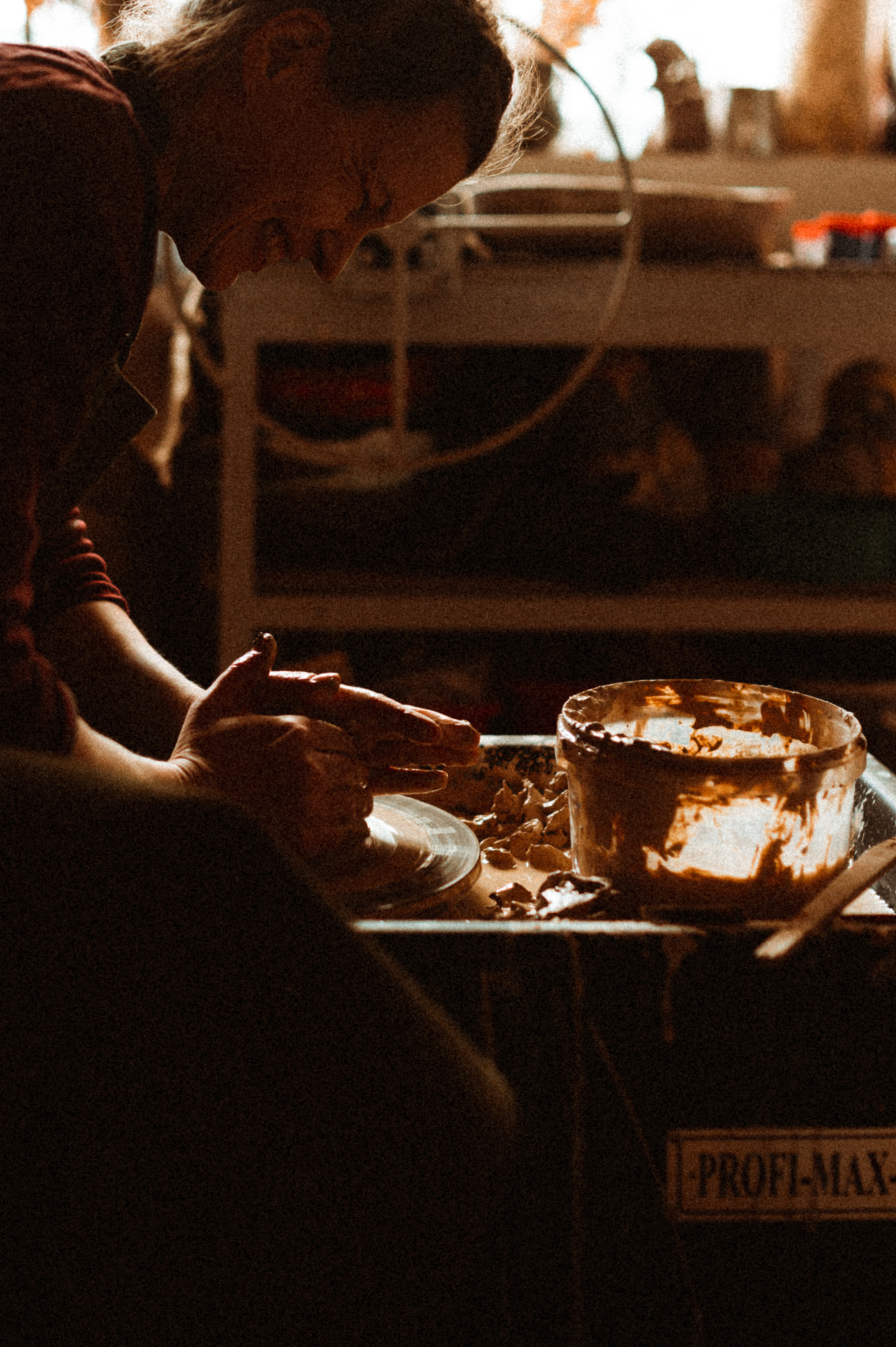 Аня художник-керамист. Фотограф ПИТЕР СПБ Надежда Баранова