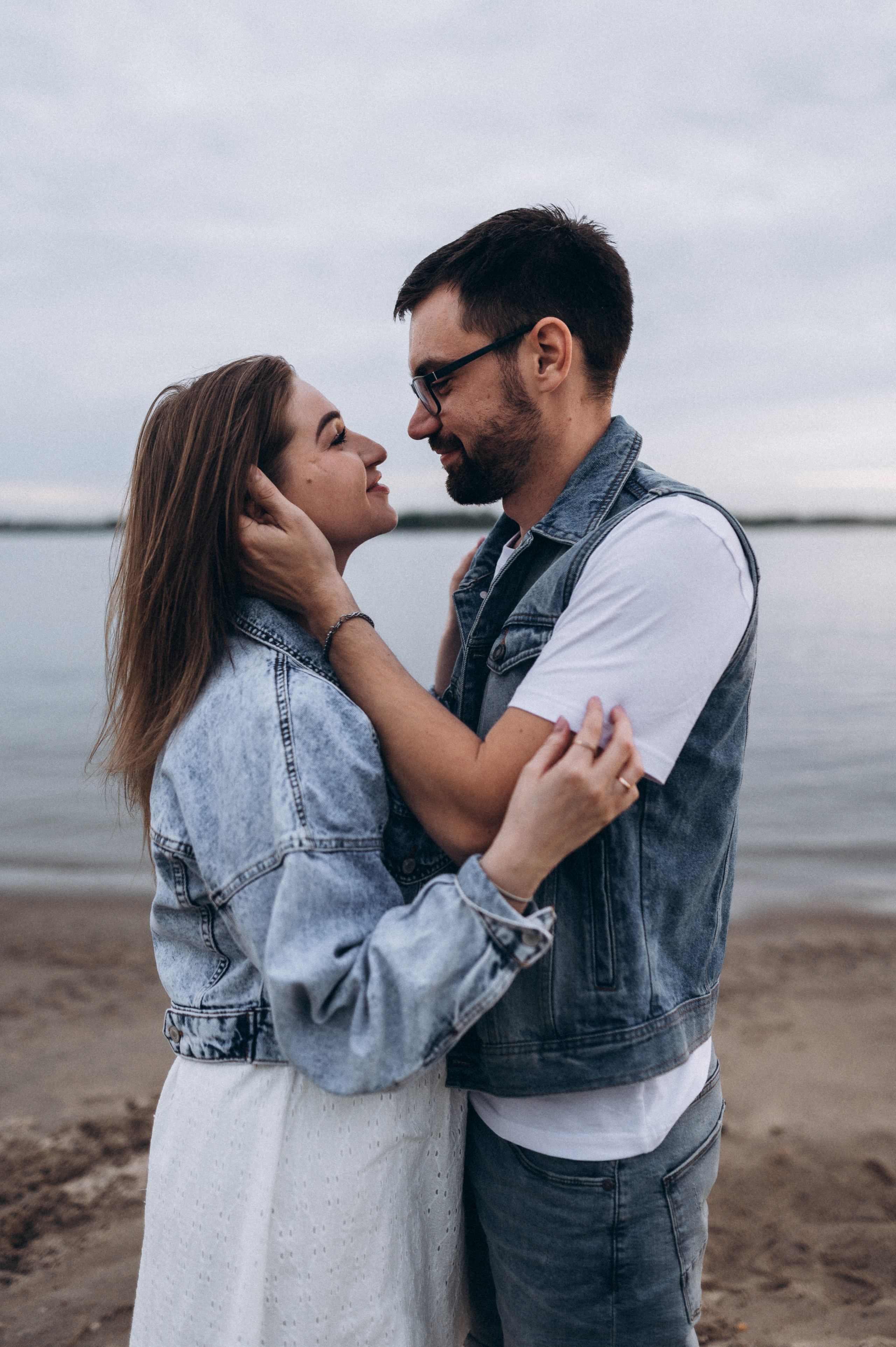 Мария Алексей лав стори на берегу. Фотограф ПИТЕР СПБ Надежда Баранова