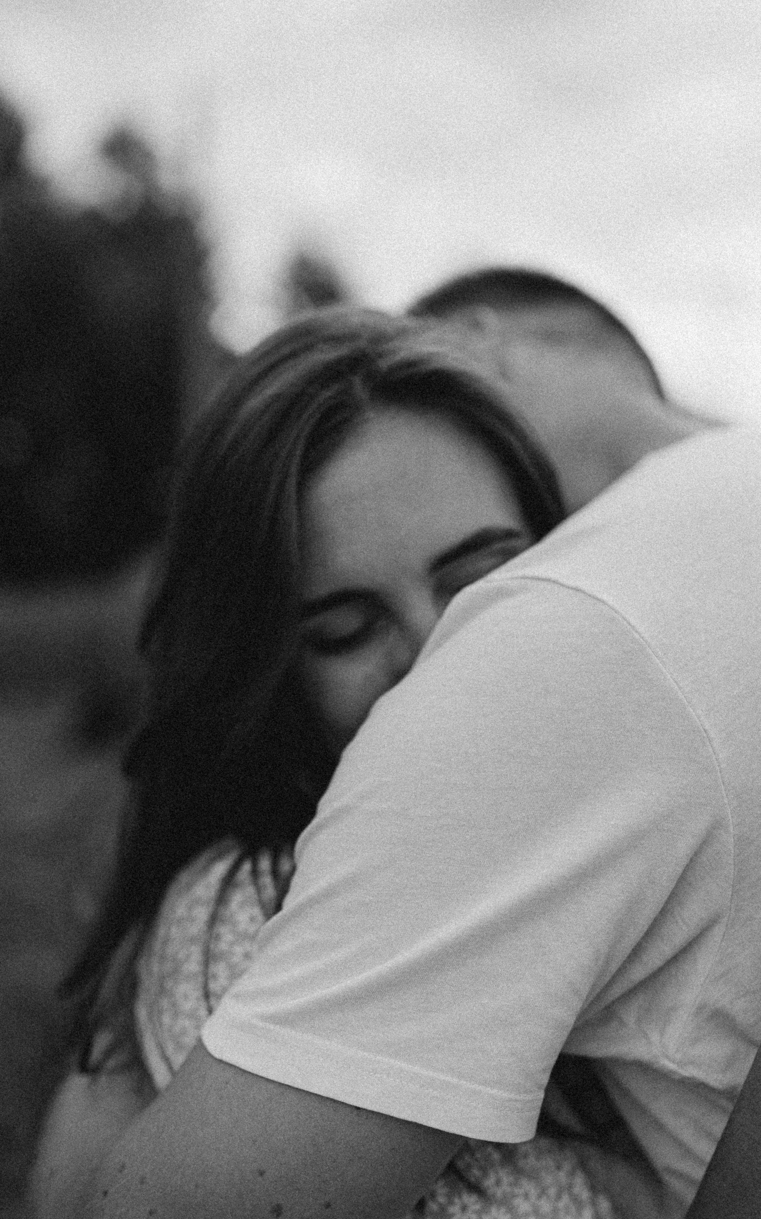 Семейная фотосессия в поле со стогами сена. Фотограф ПИТЕР СПБ Надежда Баранова