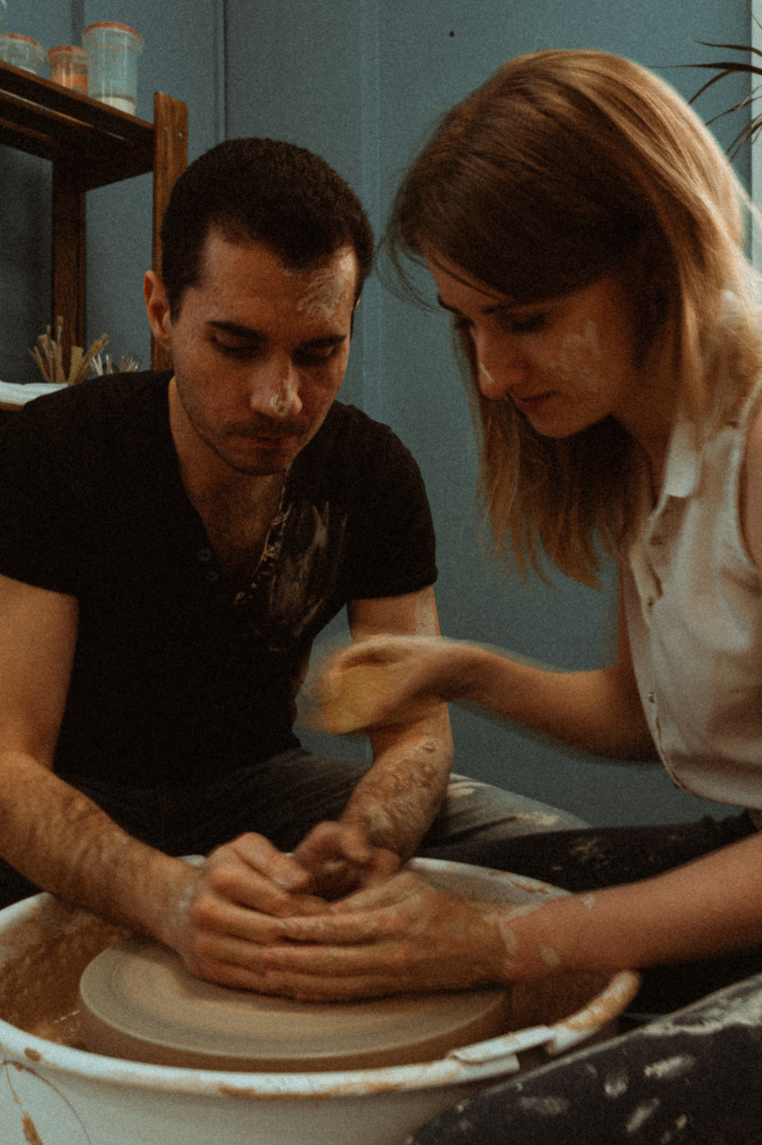 Лена+Петя лав стори гончарная мастерская. Фотограф ПИТЕР СПБ Надежда Баранова