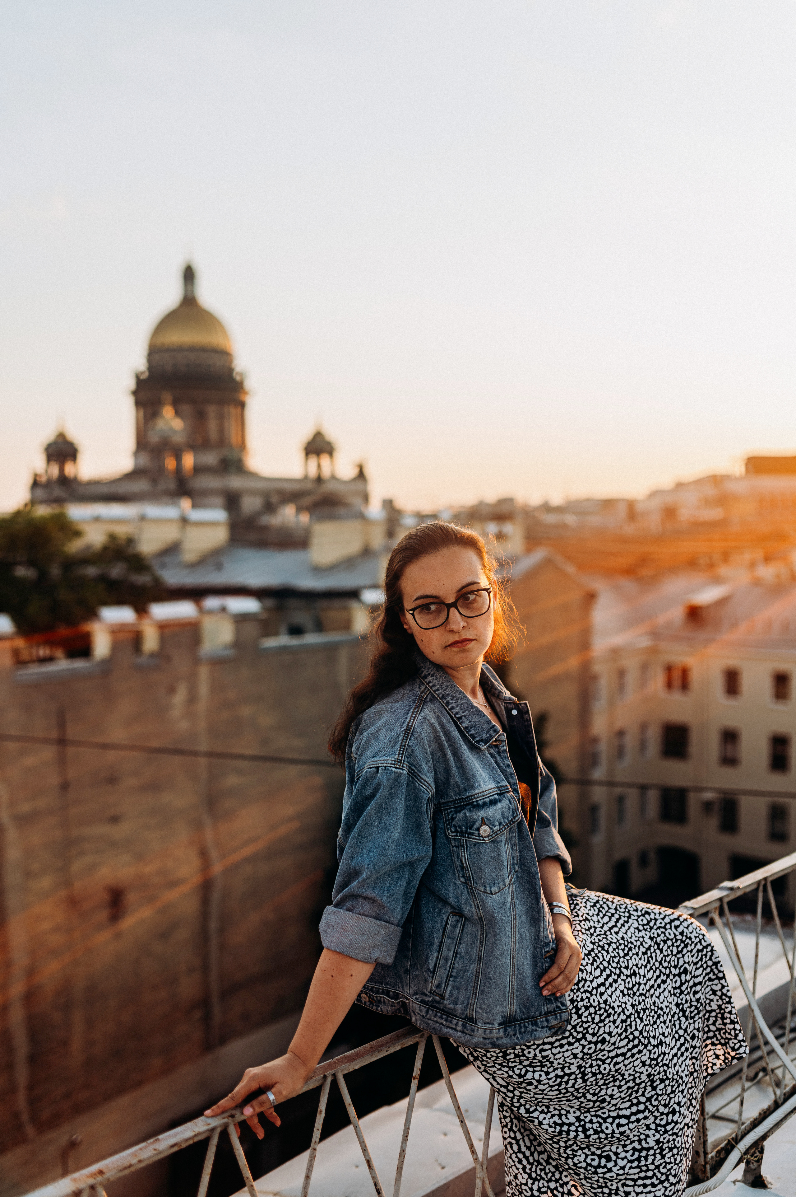 Две подруги крыша СПБ (Таня+Таня). Фотограф ПИТЕР СПБ Надежда Баранова