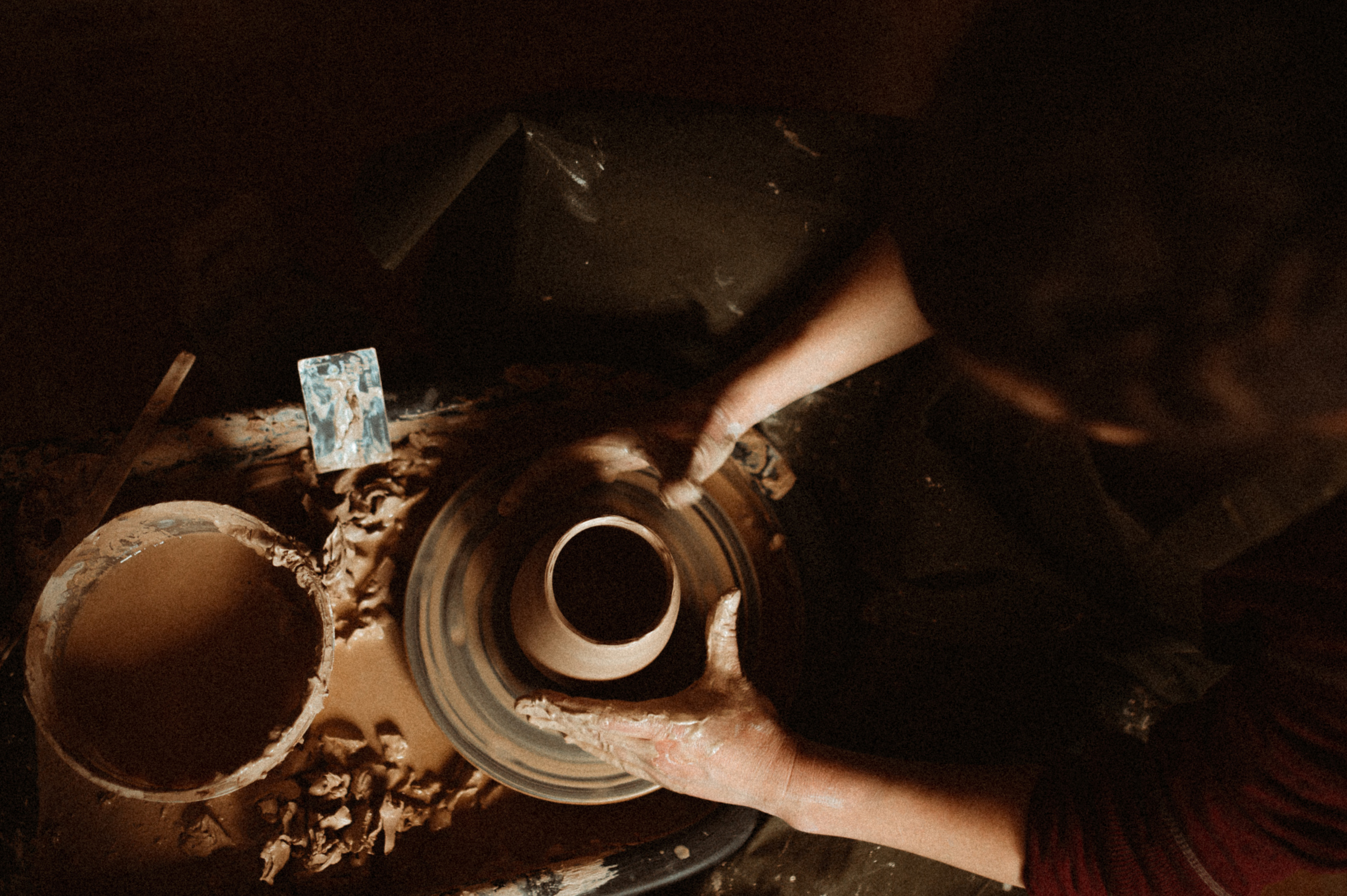 Аня художник-керамист. Фотограф ПИТЕР СПБ Надежда Баранова