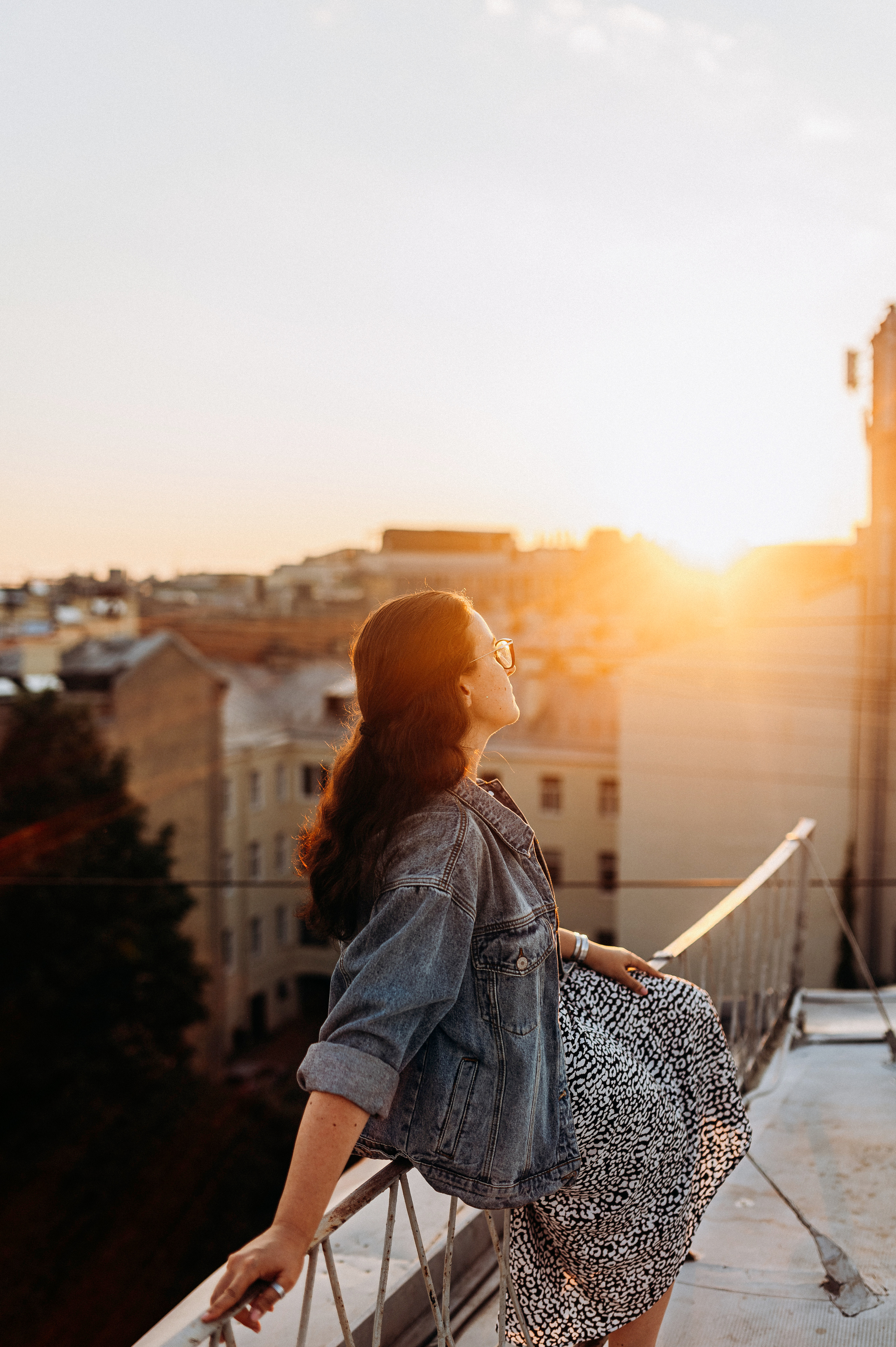 Две подруги крыша СПБ (Таня+Таня). Фотограф ПИТЕР СПБ Надежда Баранова