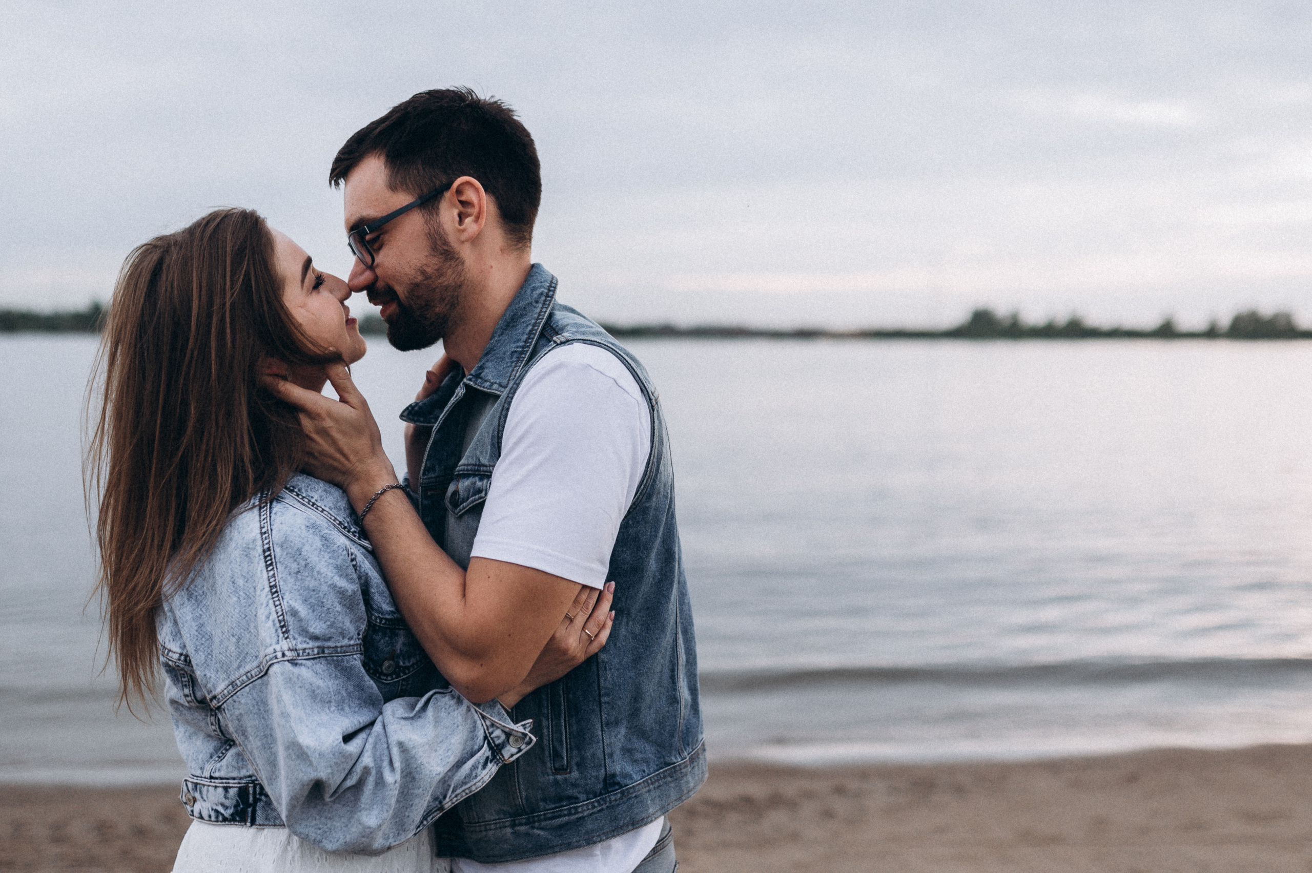 Мария Алексей лав стори на берегу. Фотограф ПИТЕР СПБ Надежда Баранова