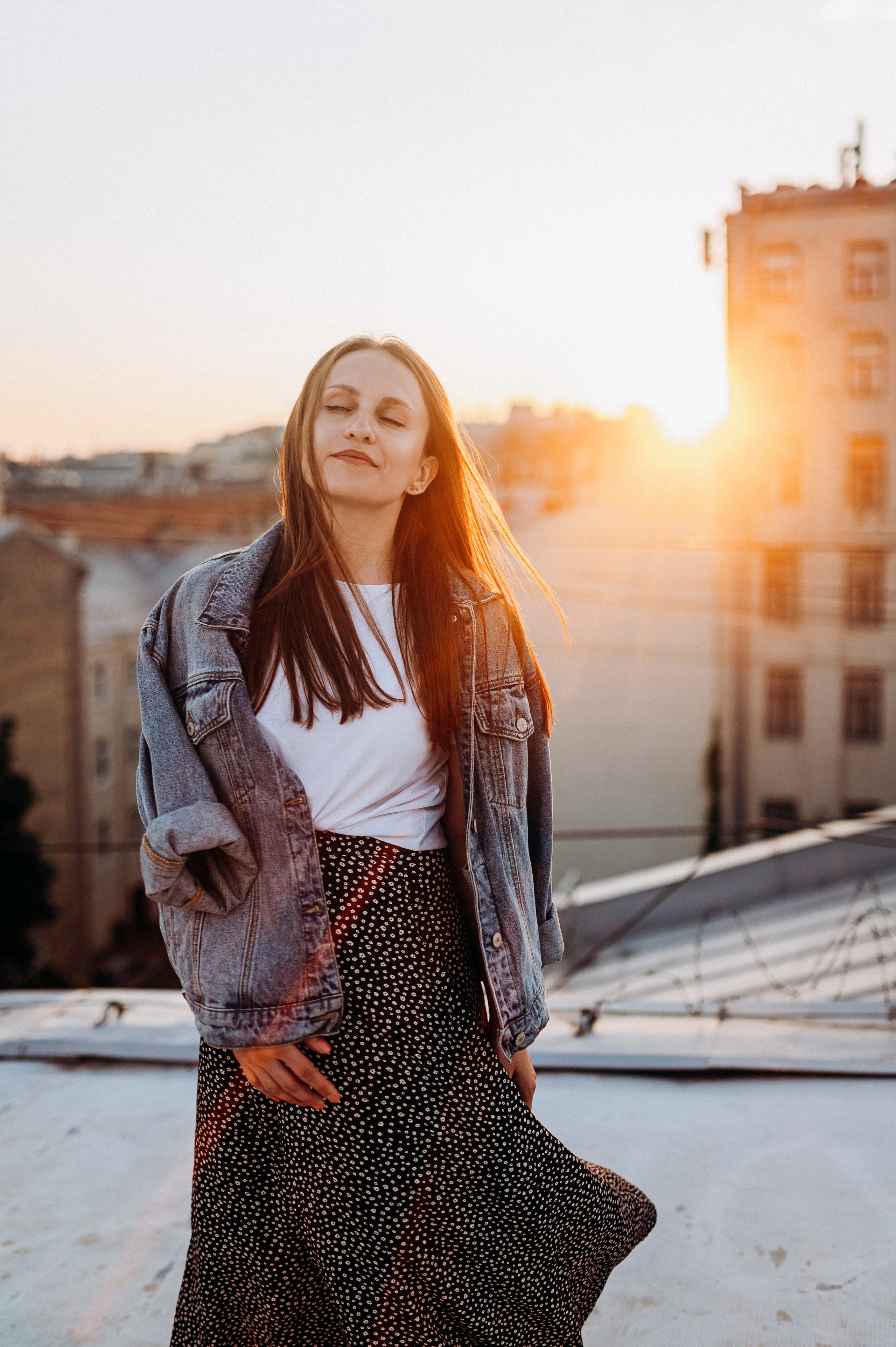 Две подруги крыша СПБ (Таня+Таня). Фотограф ПИТЕР СПБ Надежда Баранова