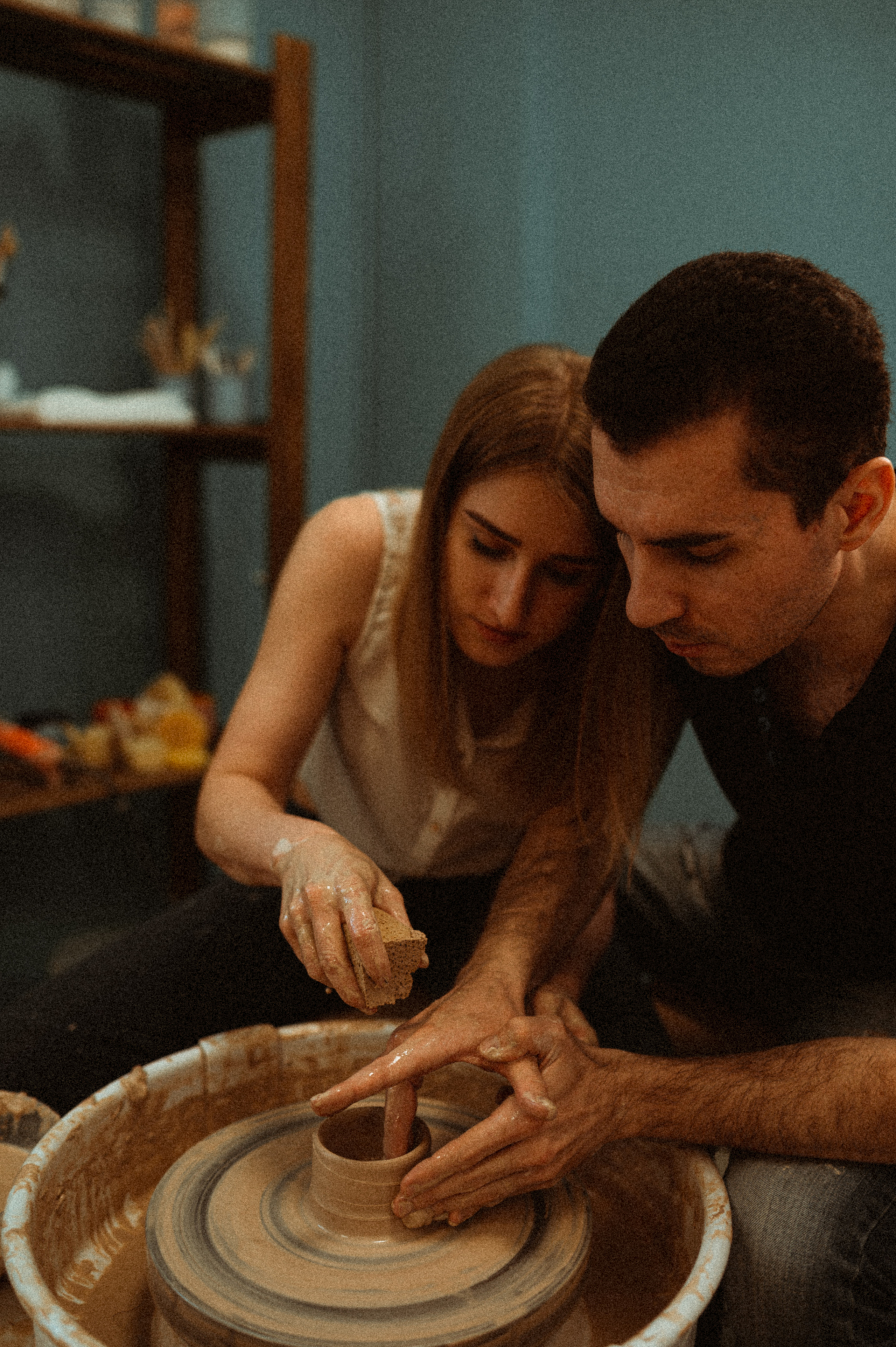 Лена+Петя лав стори гончарная мастерская. Фотограф ПИТЕР СПБ Надежда Баранова