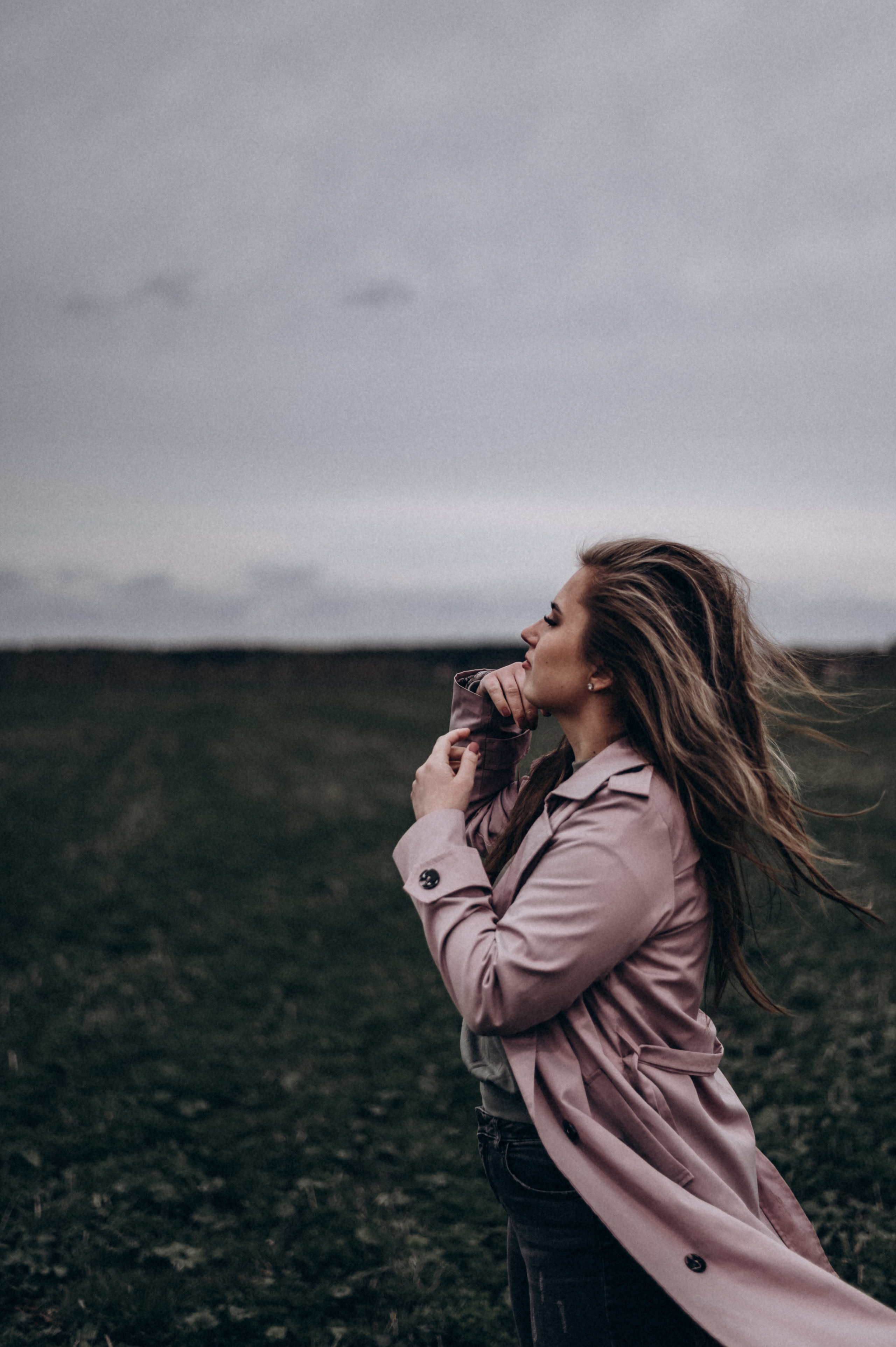 Индивидуальная фотосессия в поле Аня. Фотограф ПИТЕР СПБ Надежда Баранова