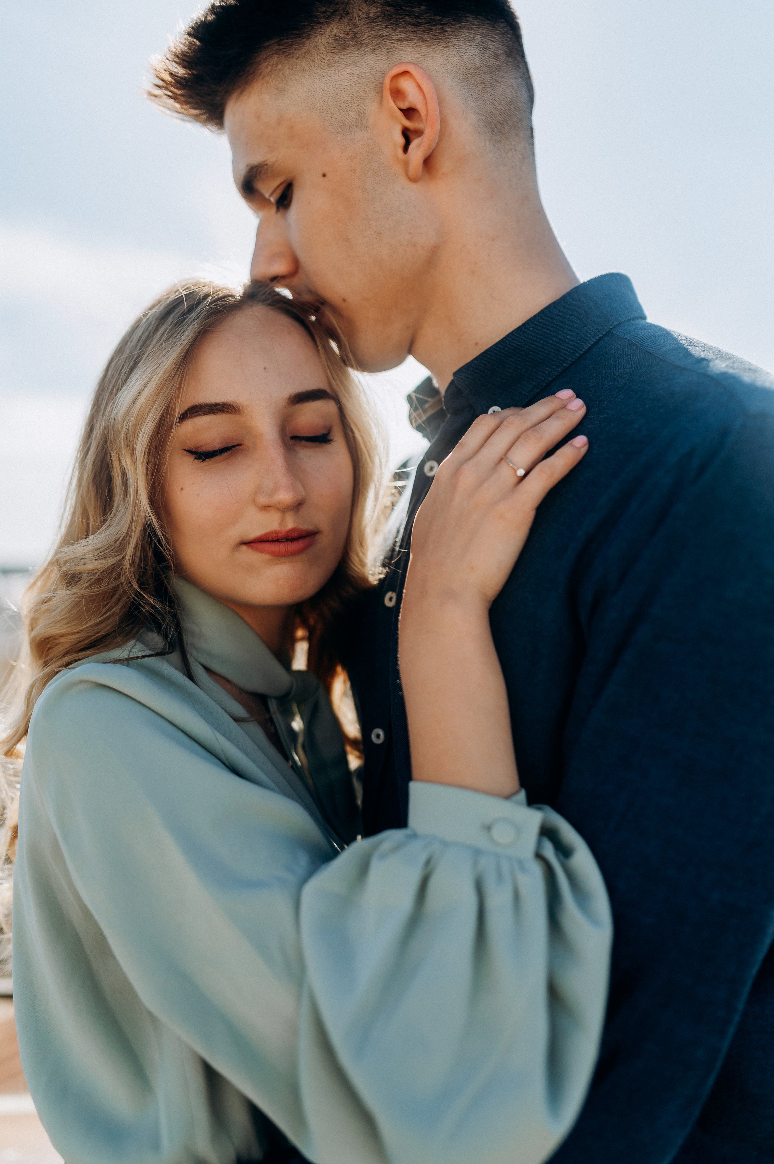 Предложение руки и сердца на крыше СПБ. Фотограф ПИТЕР СПБ Надежда Баранова