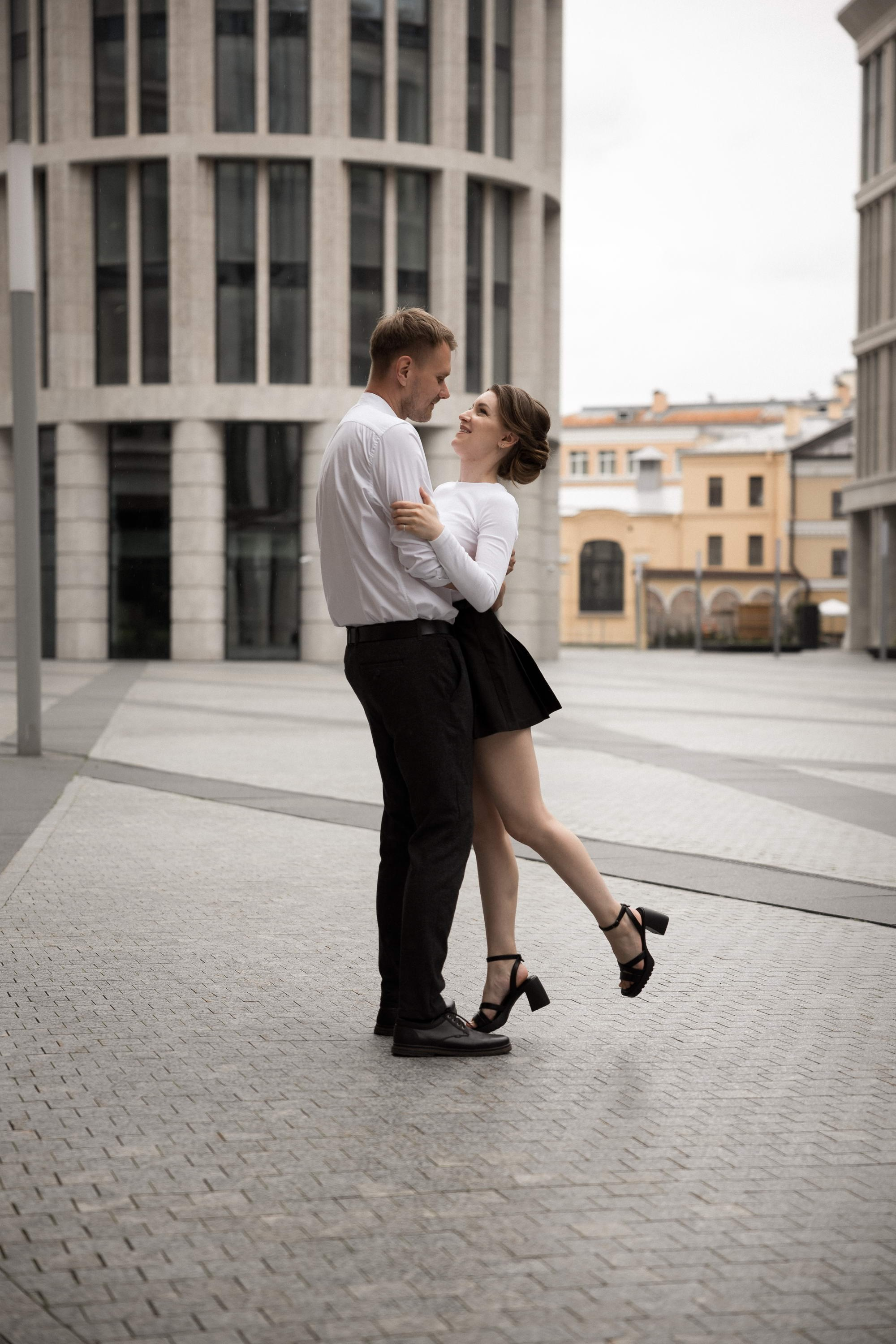 Лавстори в городе. Свадебный фотограф Игорь Брундасов 8PHOTO на свадьбу венчание загс СПб