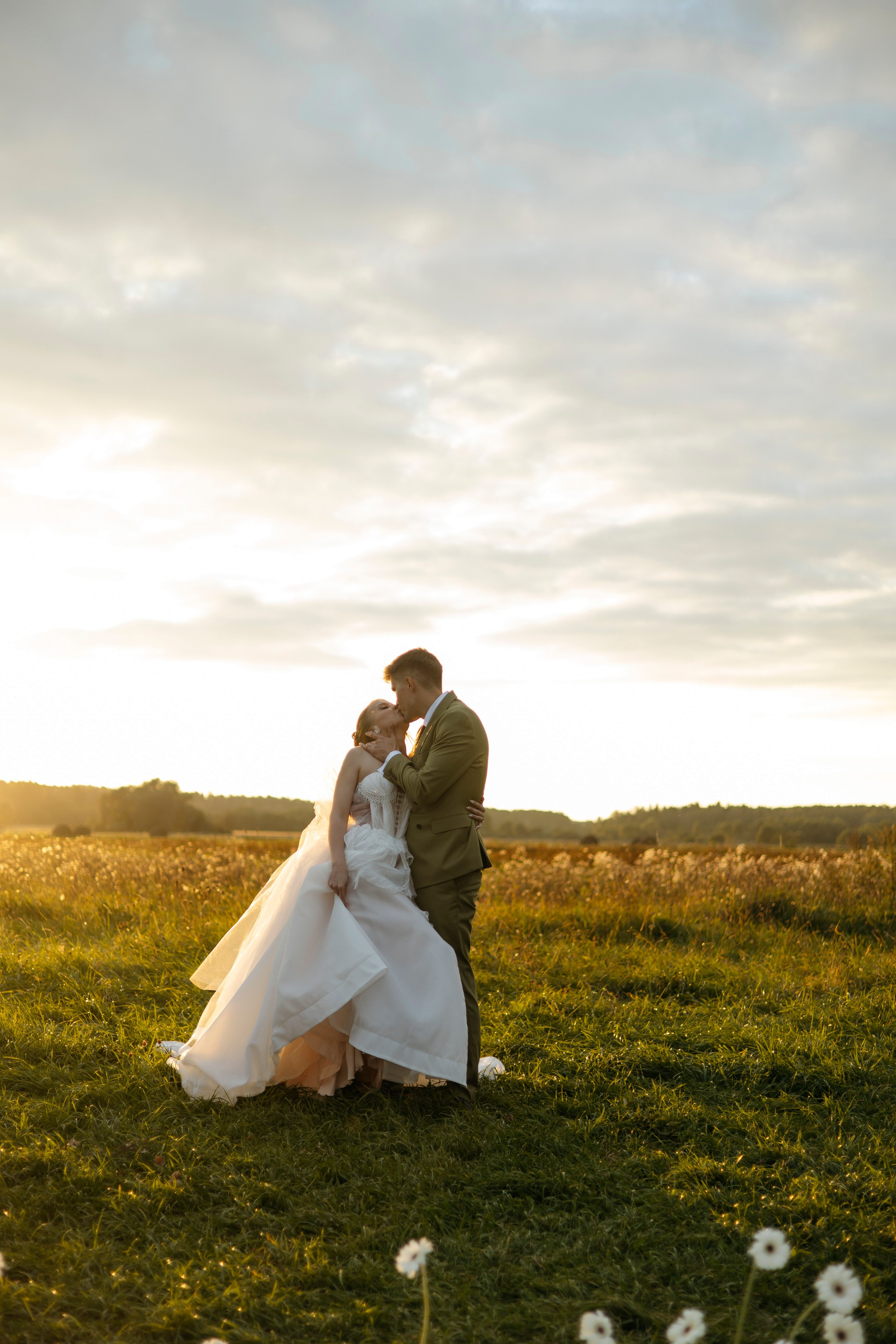 Артём и Вероника pine river. Nikolpinhasova