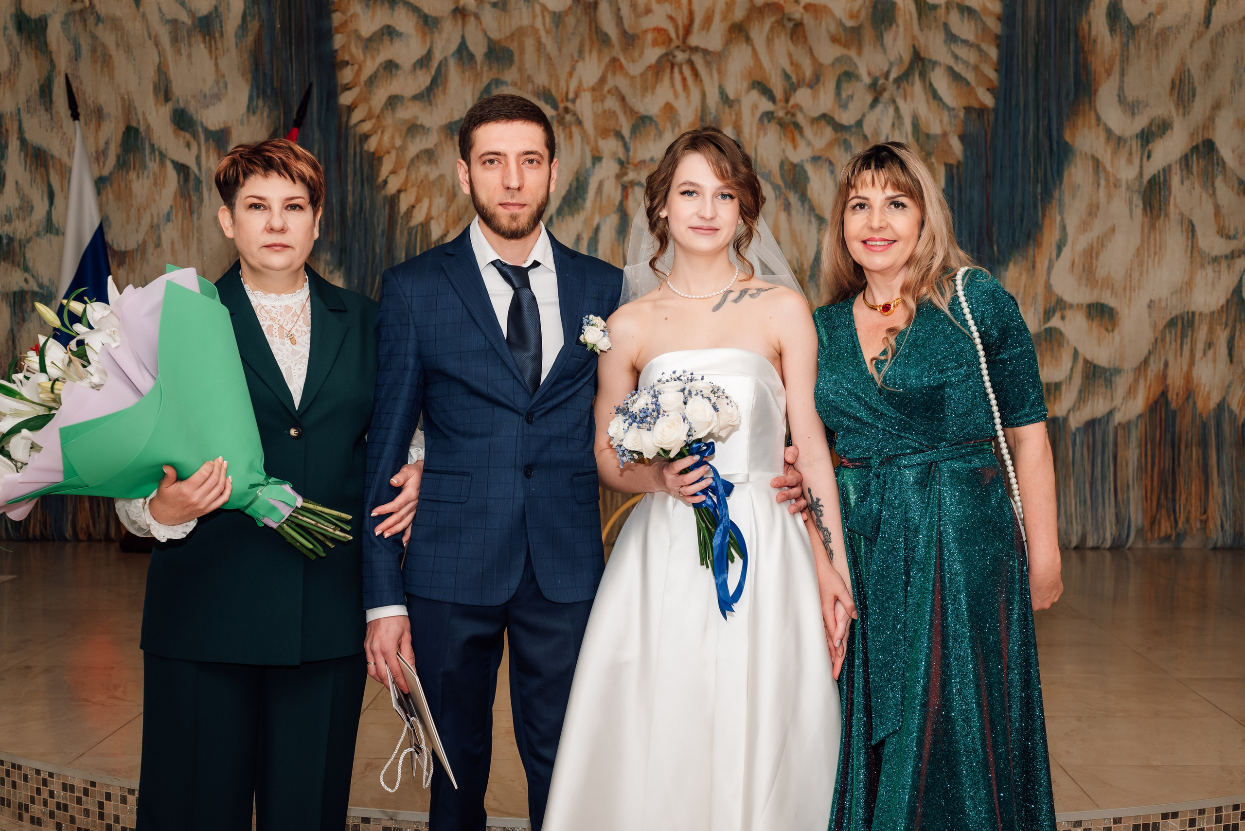 Свадьбы: ЗАГС. Фотограф Вероника Чермных