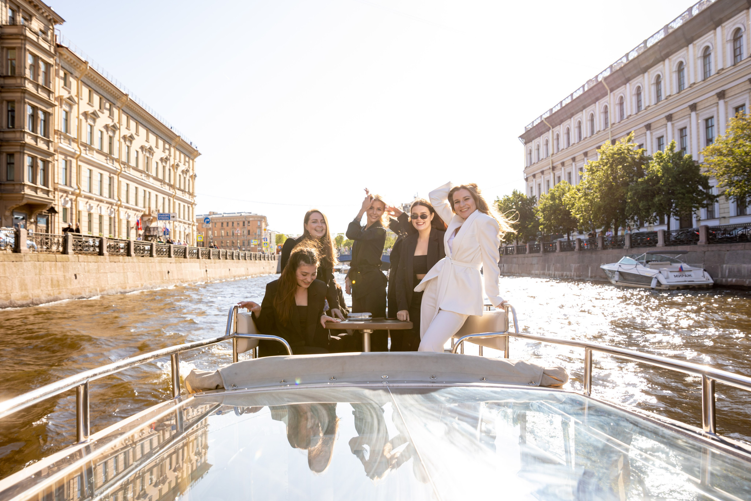 Фотограф на девичник в Санкт-Петербурге. Фотограф на праздник, корпоратив, День Рождения и Юбилей в г. Санкт-Петербурге Алексей Анкушев
