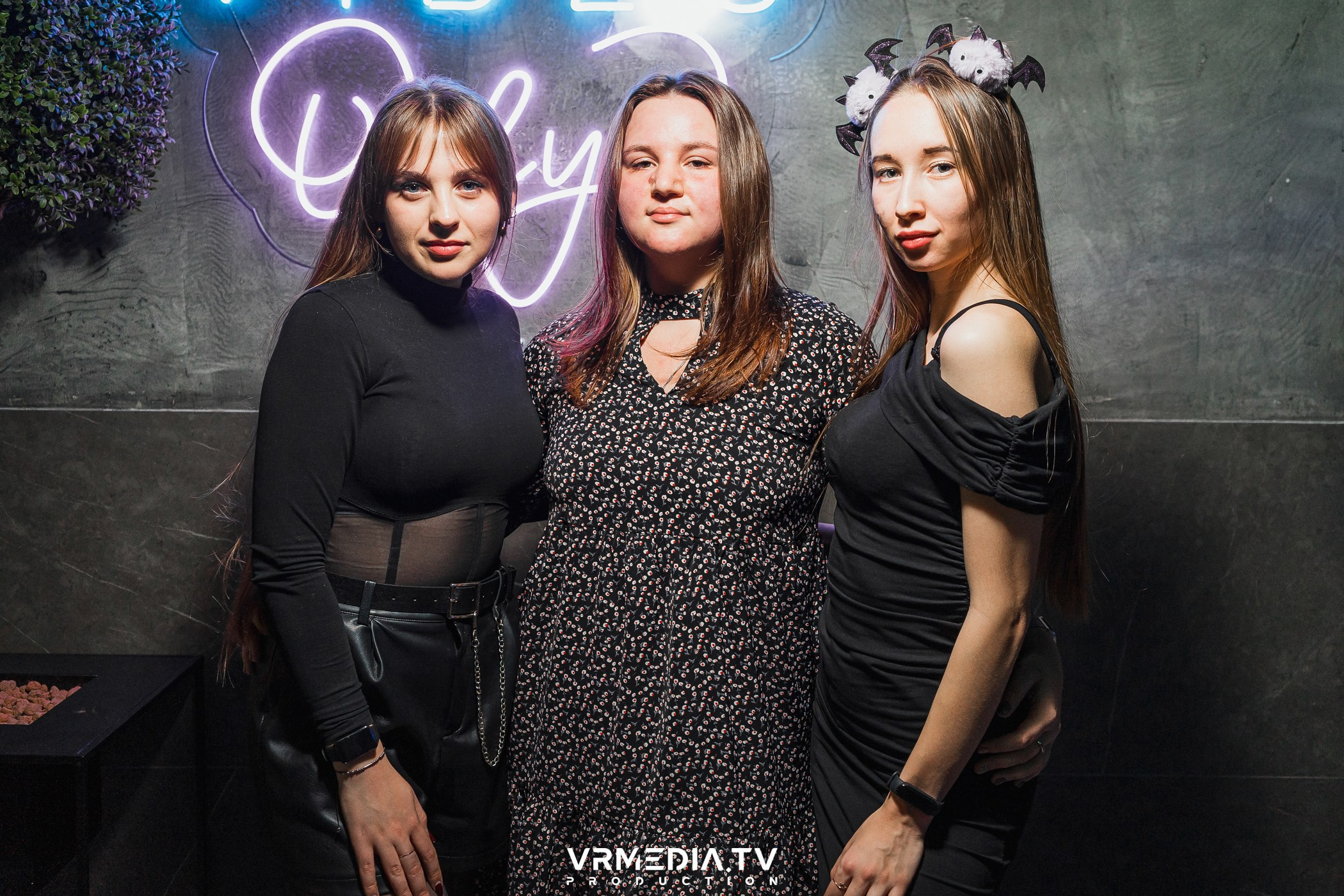 Halloween ARACHNOPHOBIA в баре «Друзья»