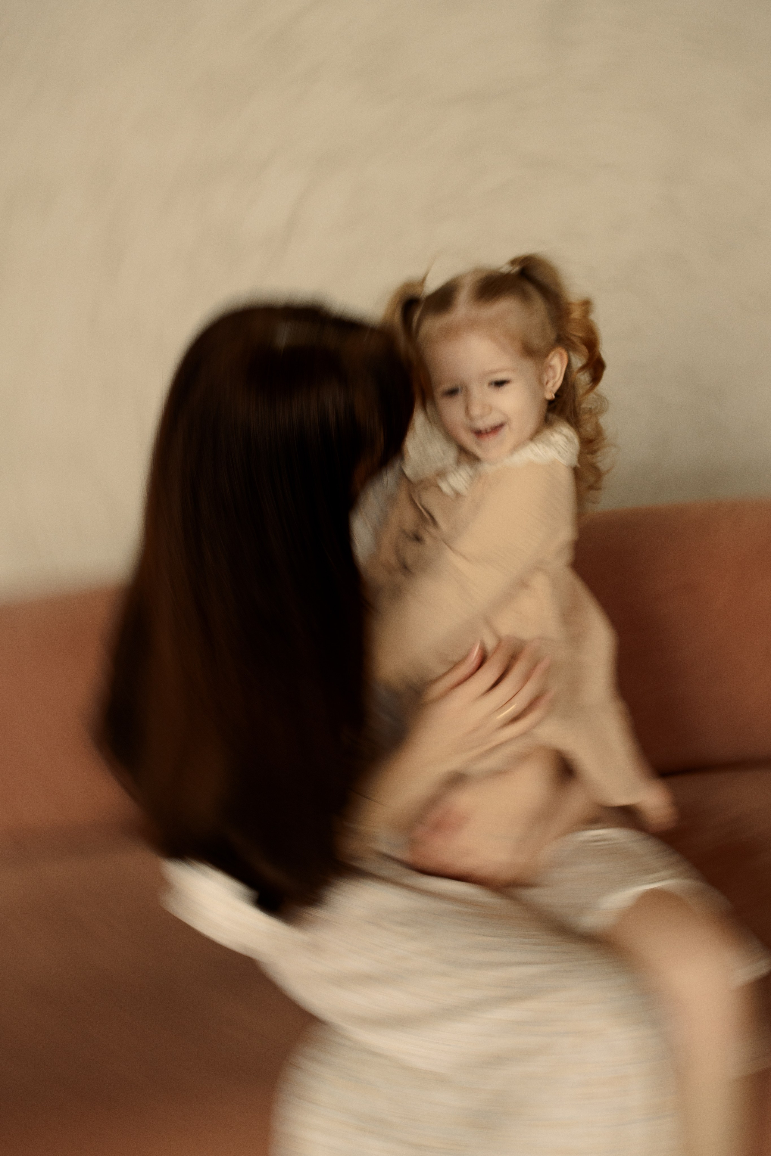 Настя и Анюта. Семейный фотограф Фотосессия беременности  Екатеринбург Елена Луткова