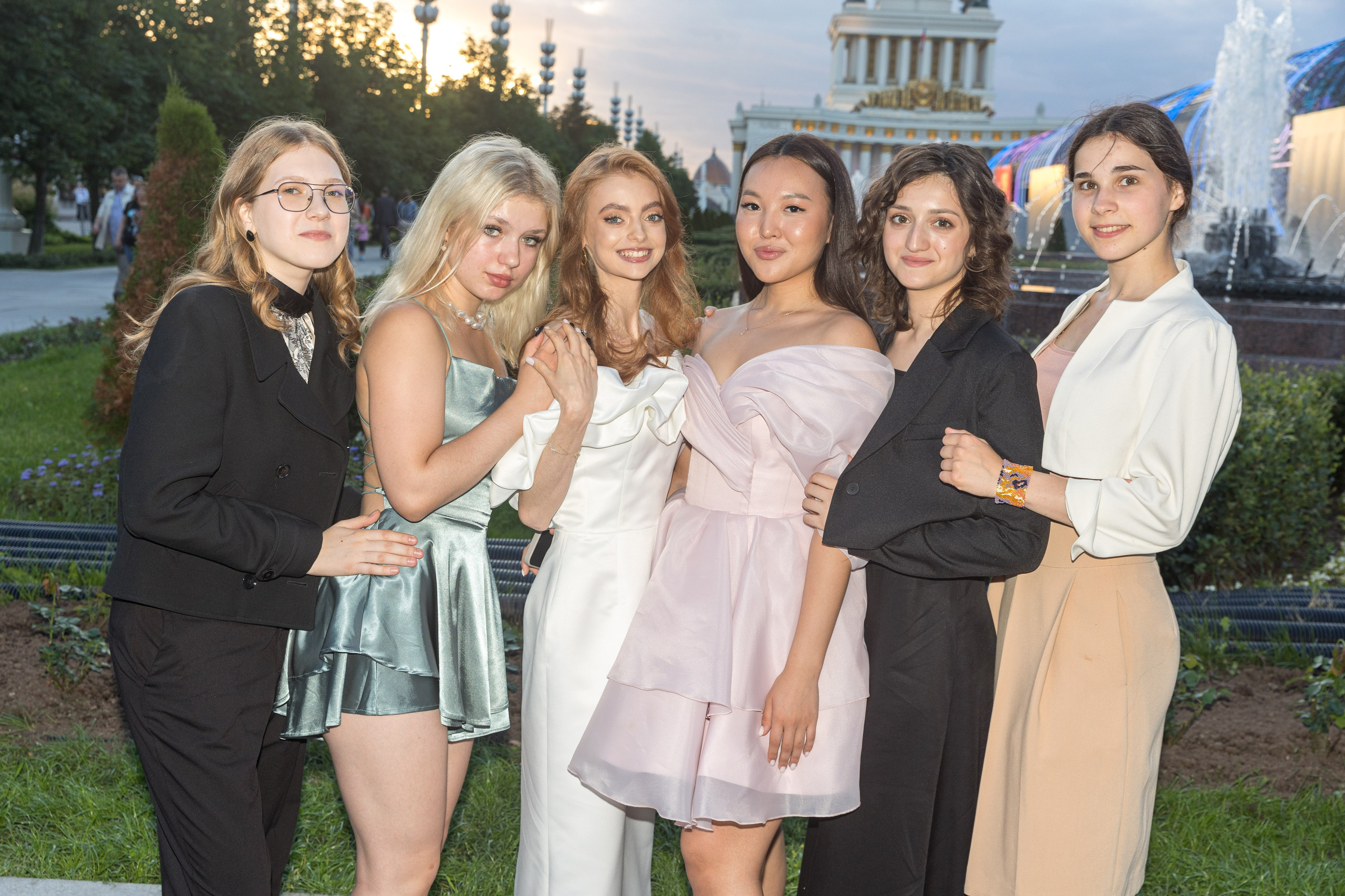 Прогулка перед выпускным. ВДНХ. Школьный фотограф в Москве Семенова Ирина
