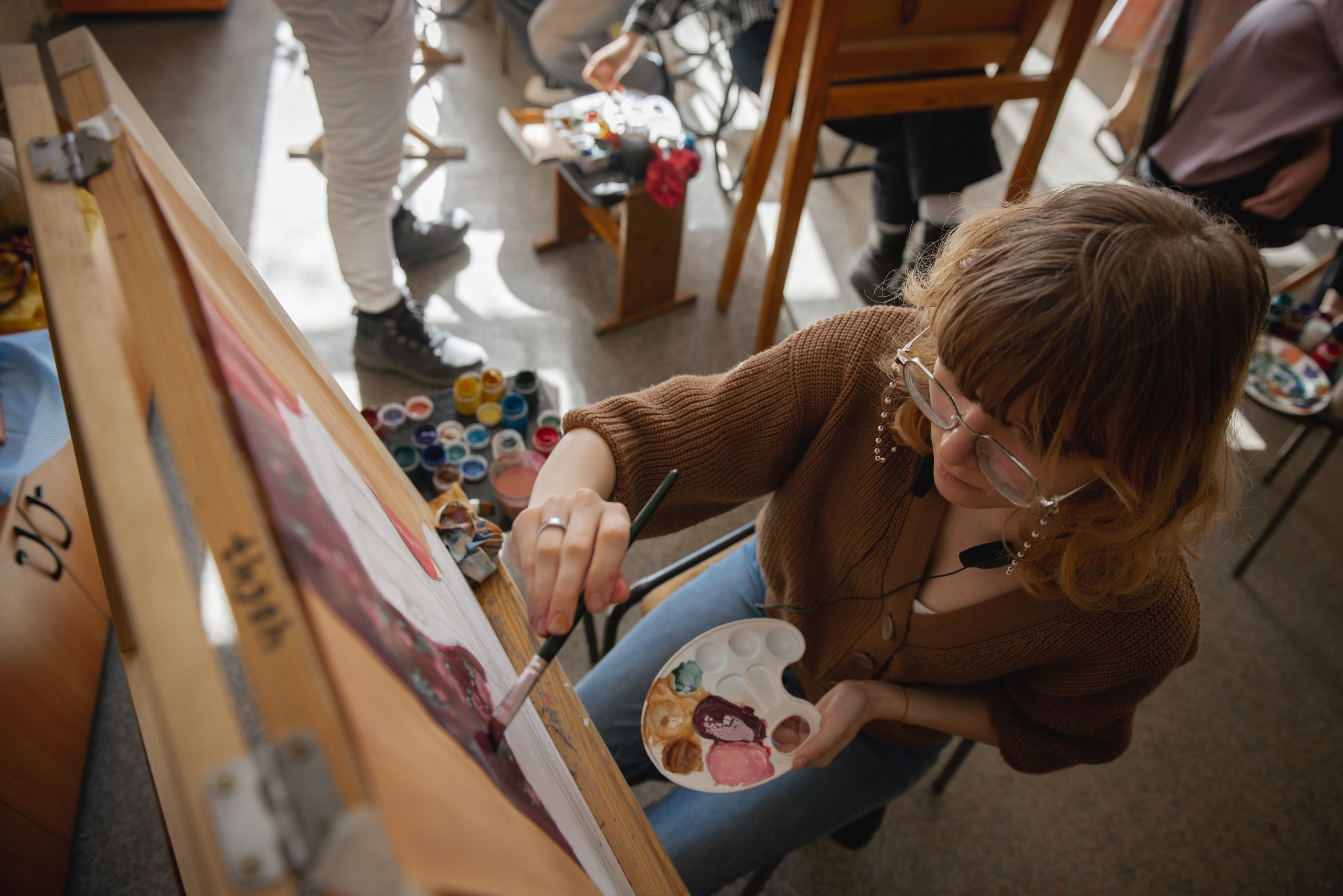 В мастерской. Фотограф Алёна Липатова. Репортаж. Портрет. Москва