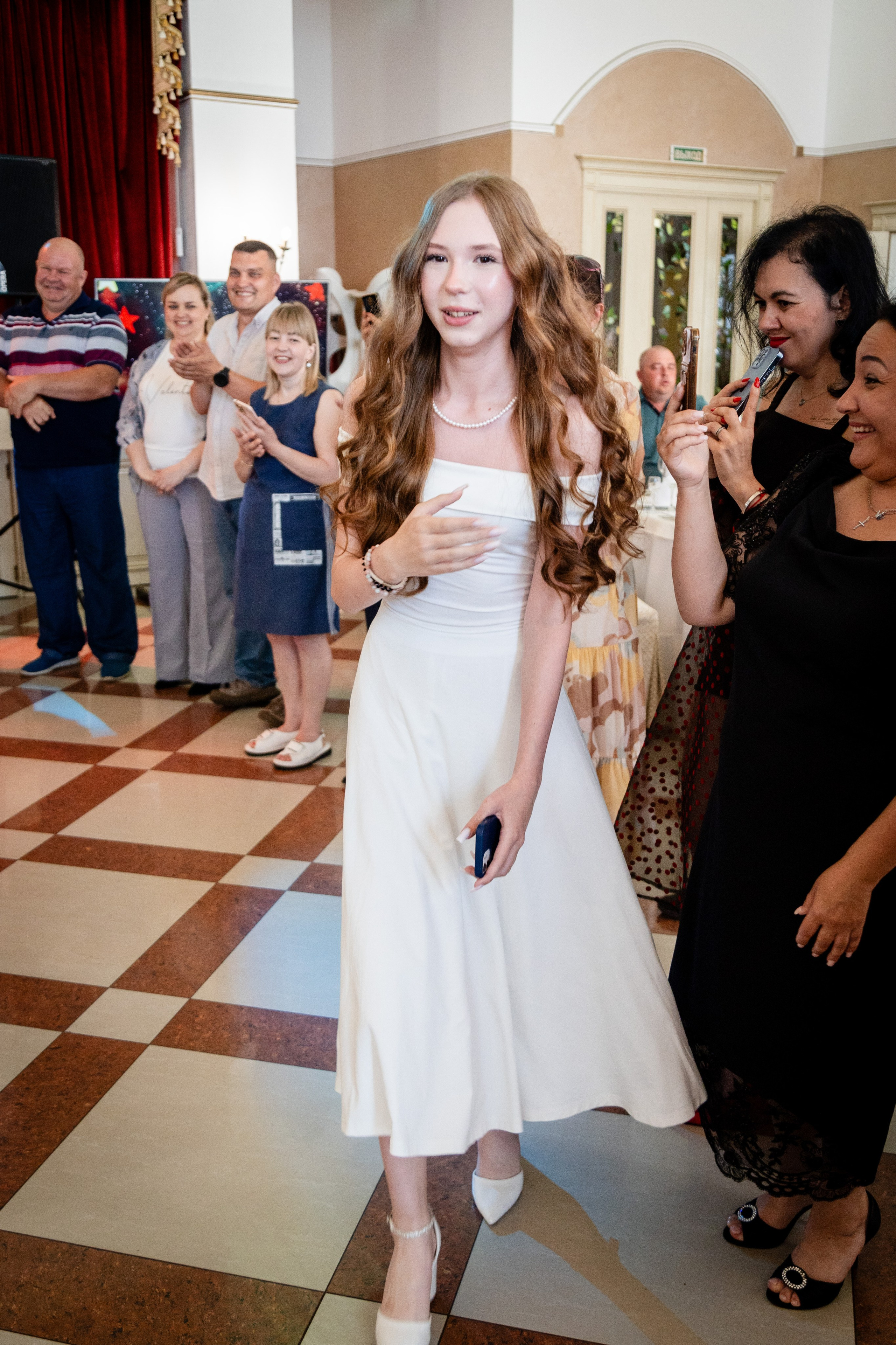 Школьный выпускной. Детский фотограф видеограф в Хабаровске Михаил Орлов