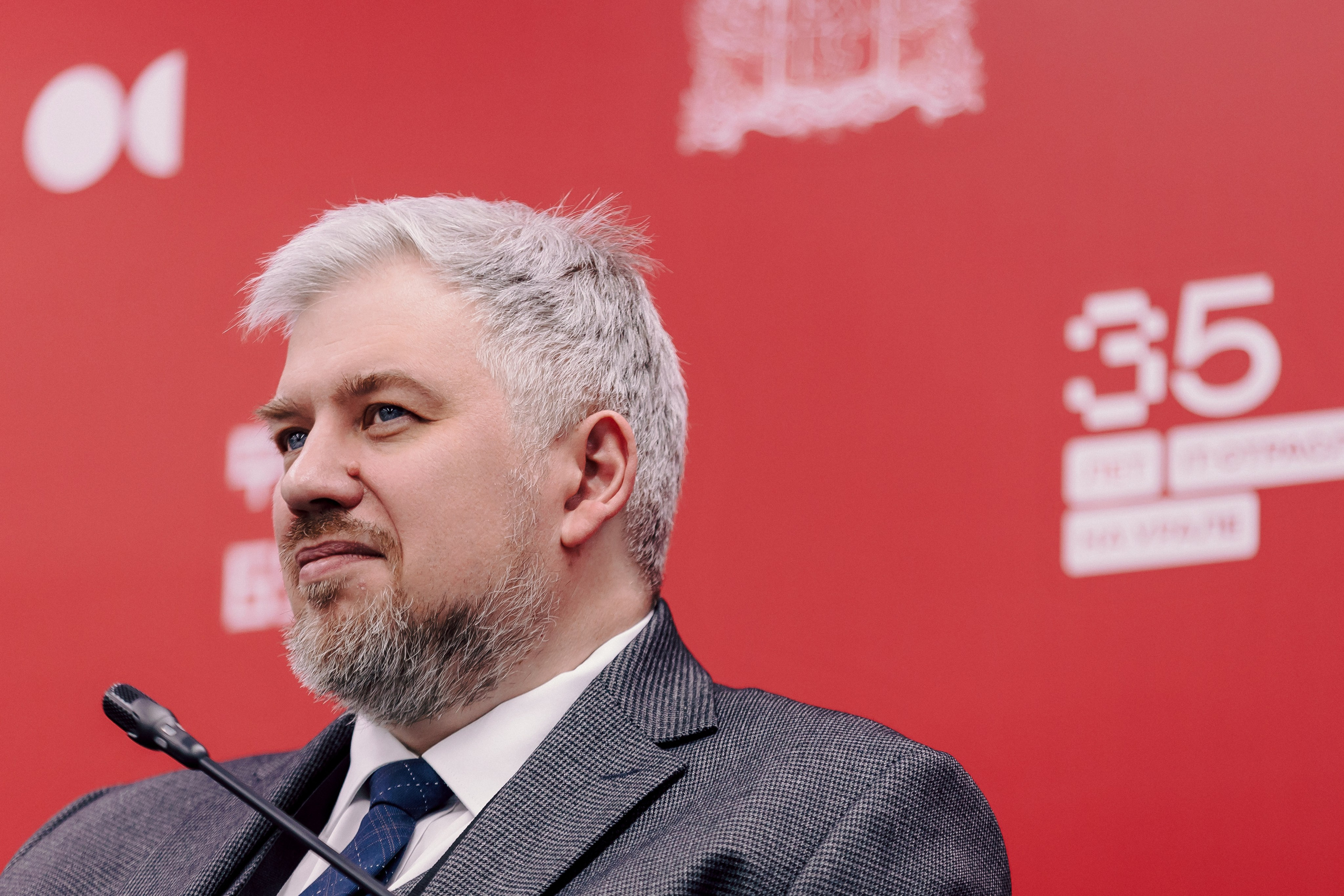 СКБ Контур — Форум будущего — Деловая программа. Лёшка Варзегов — фотограф