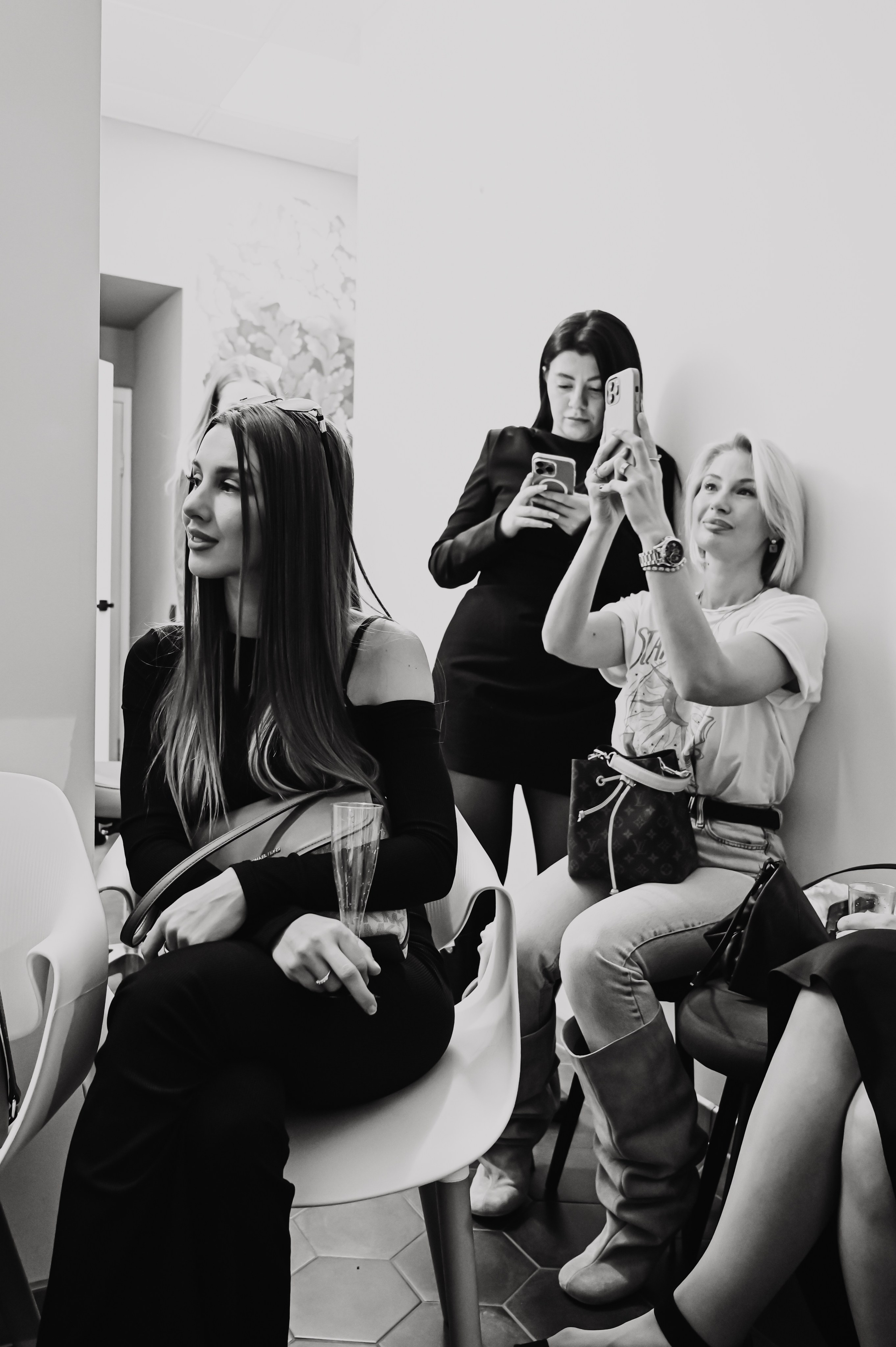 Открытие стоматологии Smile Is. Анастасия Петрович фотограф, фотокорреспондент в Москве и Санкт-Петербурге. Фотосъёмка репортажа, мероприятия, корпоративная съёмка, контент