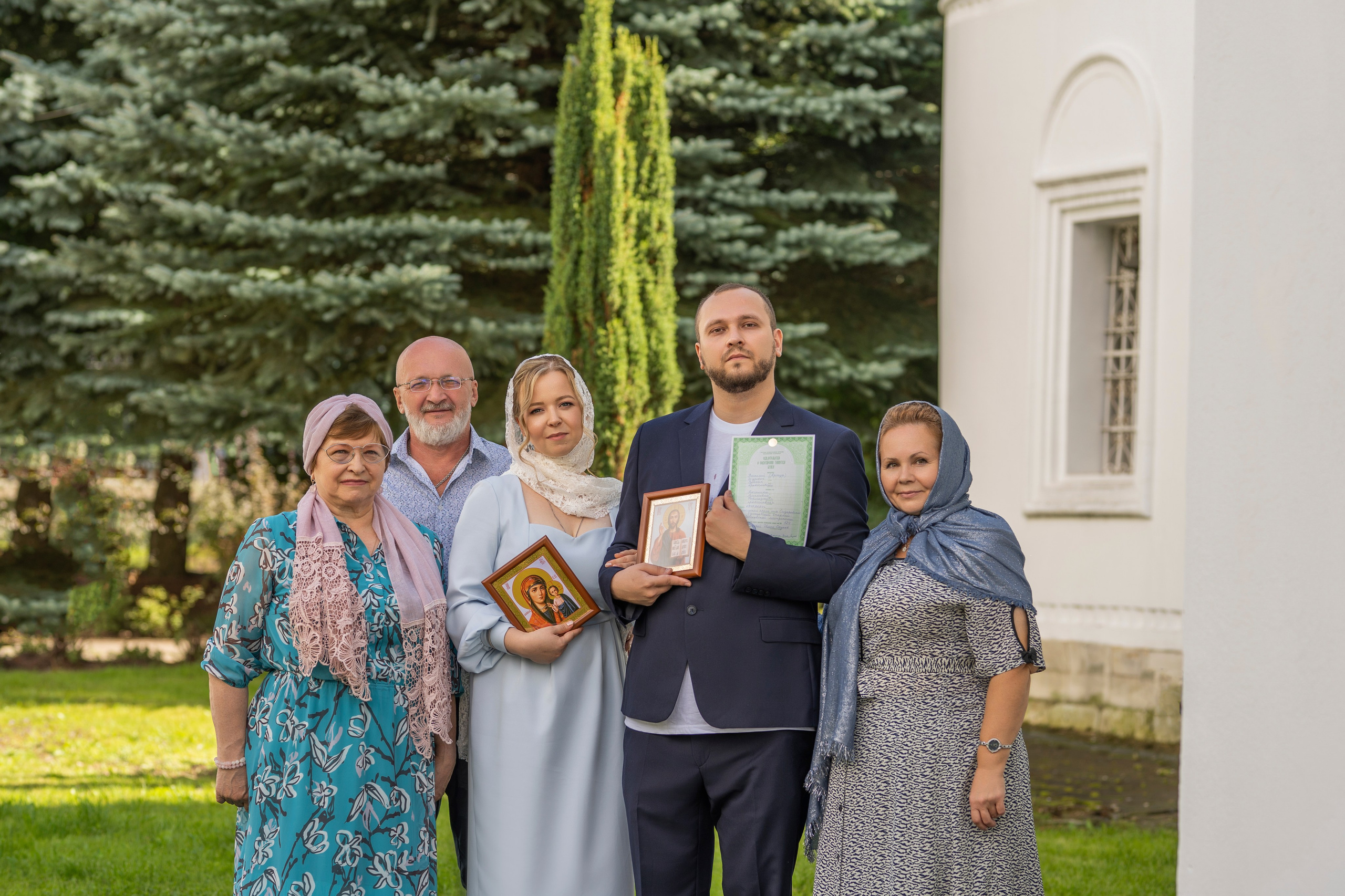 Венчание в Никольском храме, Сидоровское. Семейный фотограф и фотограф на таинства в Москве Юлия Калайджян