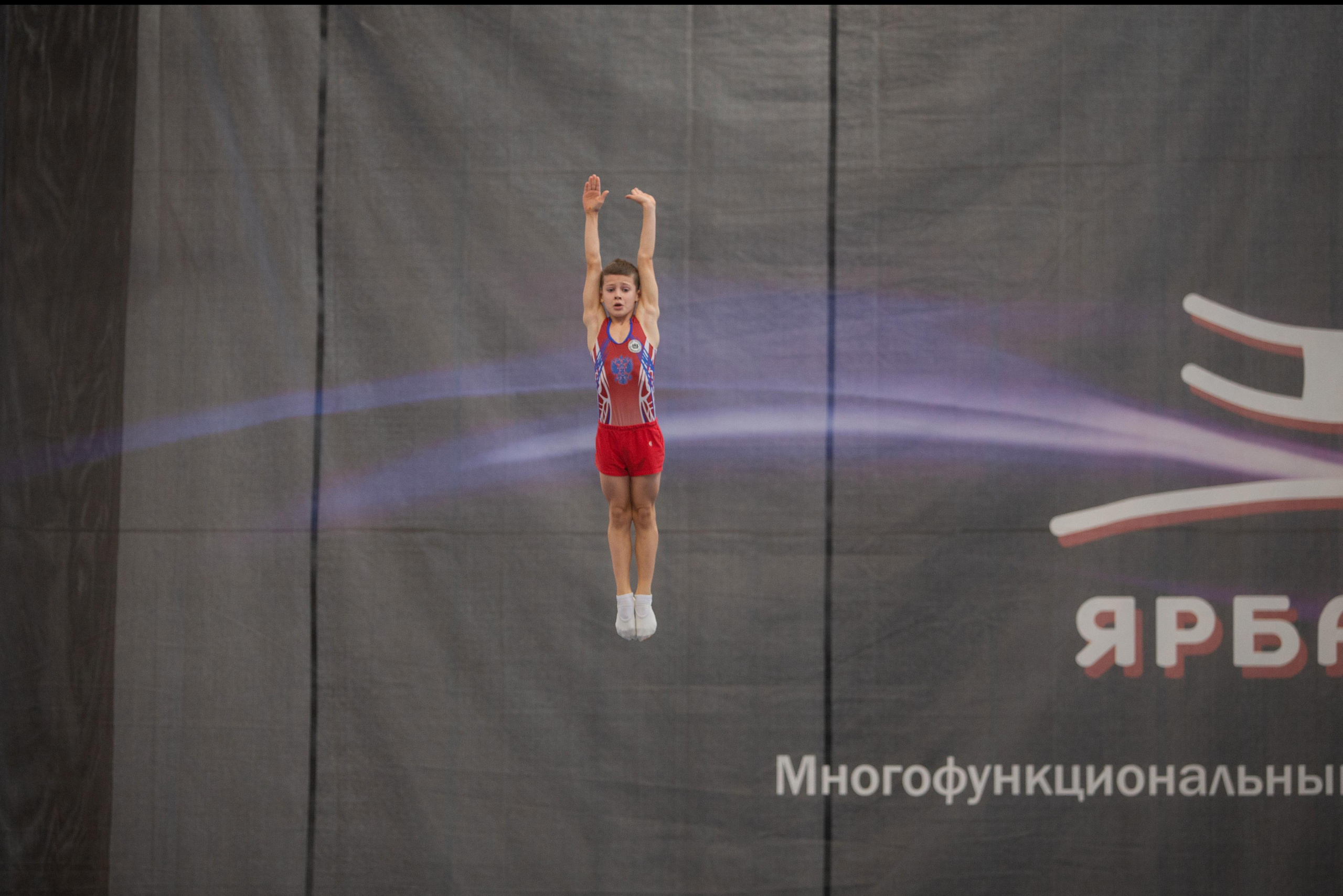 Репортажная съемка. На каждом снимке всегда два человека: фотограф и зритель