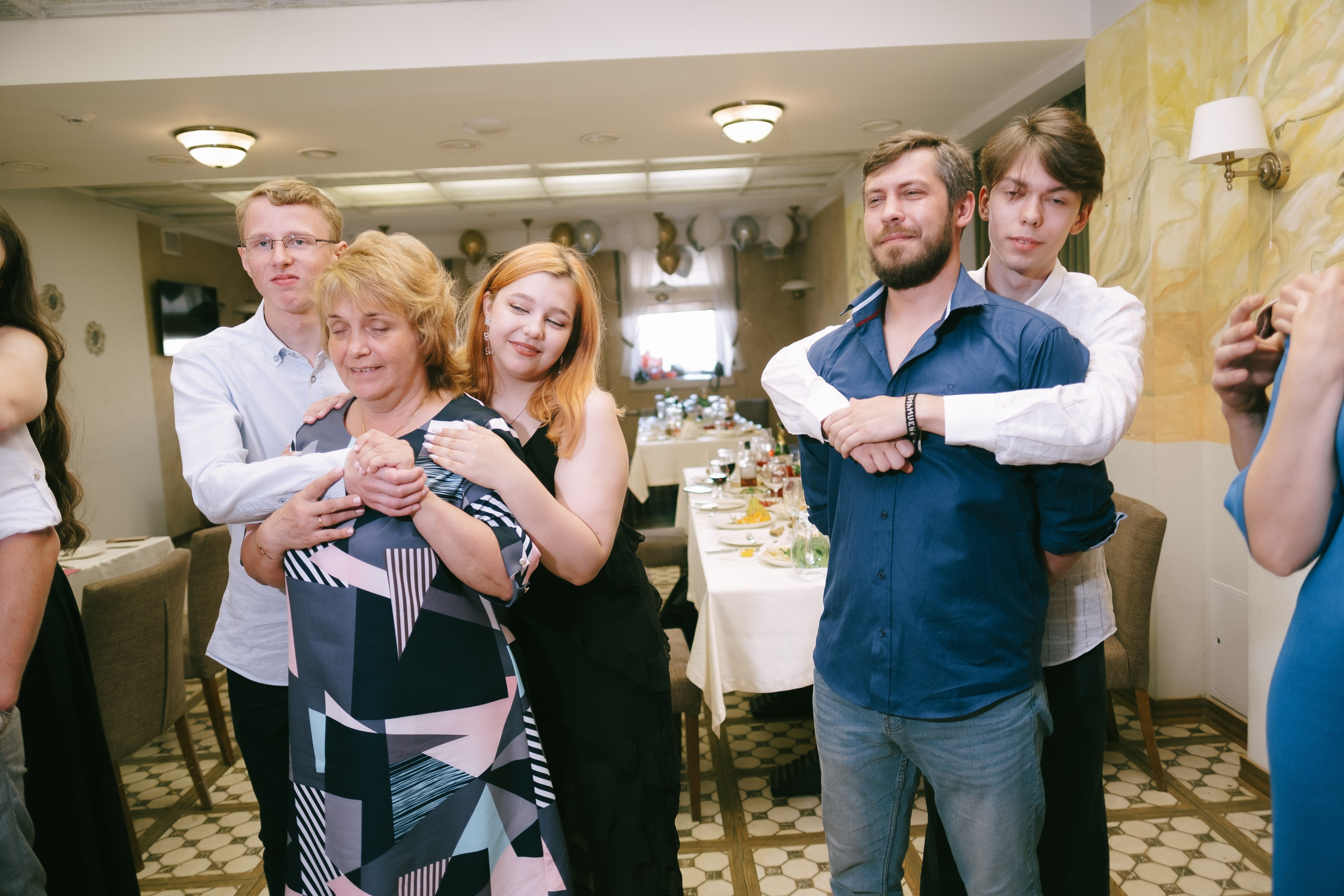 Выпускной школа 33. Свадебный и репортажной фотограф Денис Ожигин в Краснодаре и Краснодарском крае