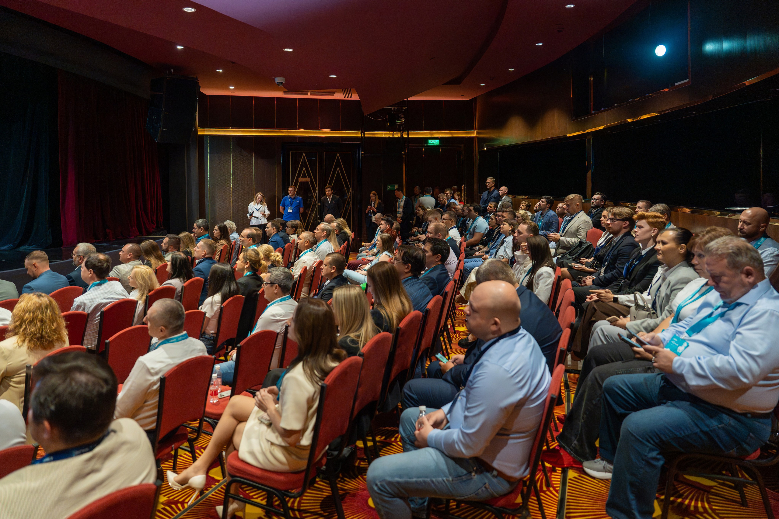 Конференция Axoft в Сочи Казино 2025. Репортажный фотограф в Красной Поляне и Сочи Павлюченко Екатерина