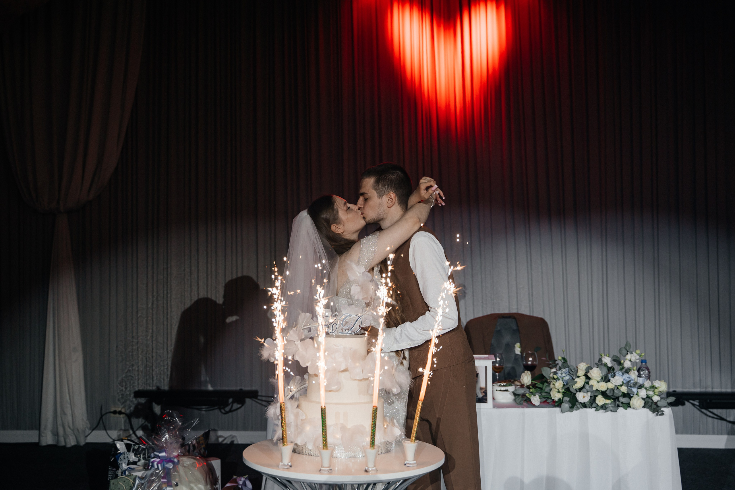 Wedding «Laugh and cry». Свадебные фотограф и видеограф Наталья и Анатолий Новиковы СПб