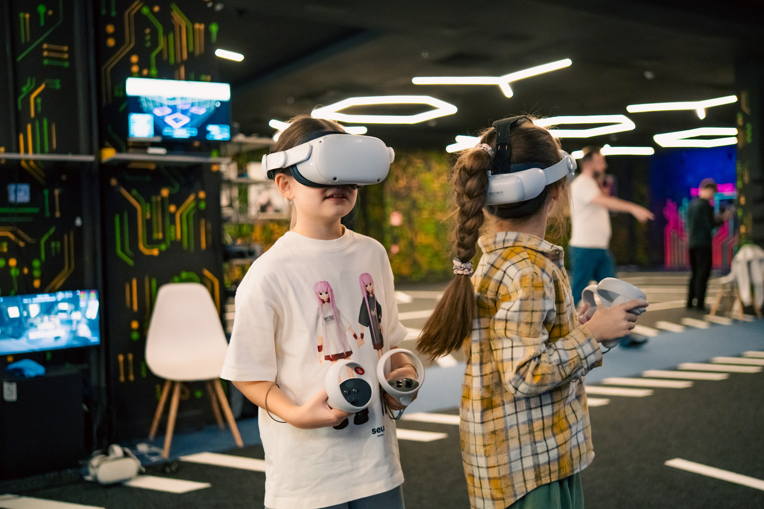 VR April-May. Felixtones