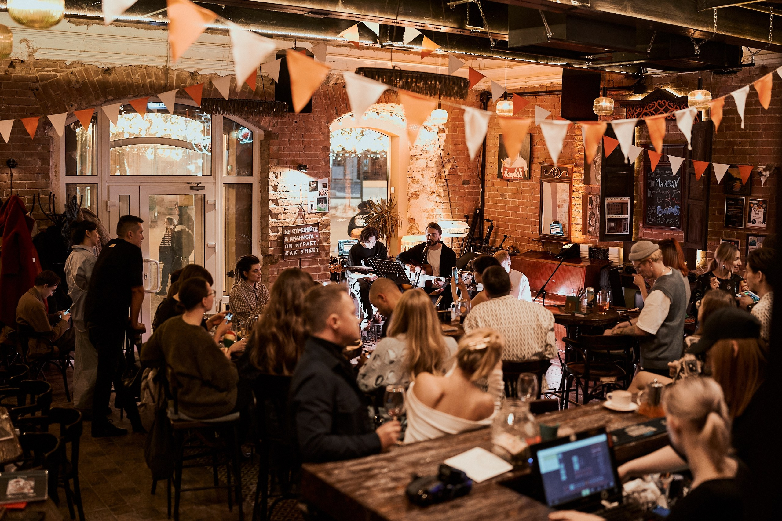 Квартирник Сергея Кравцова. Матвей Яворский — фотограф в Челябинске