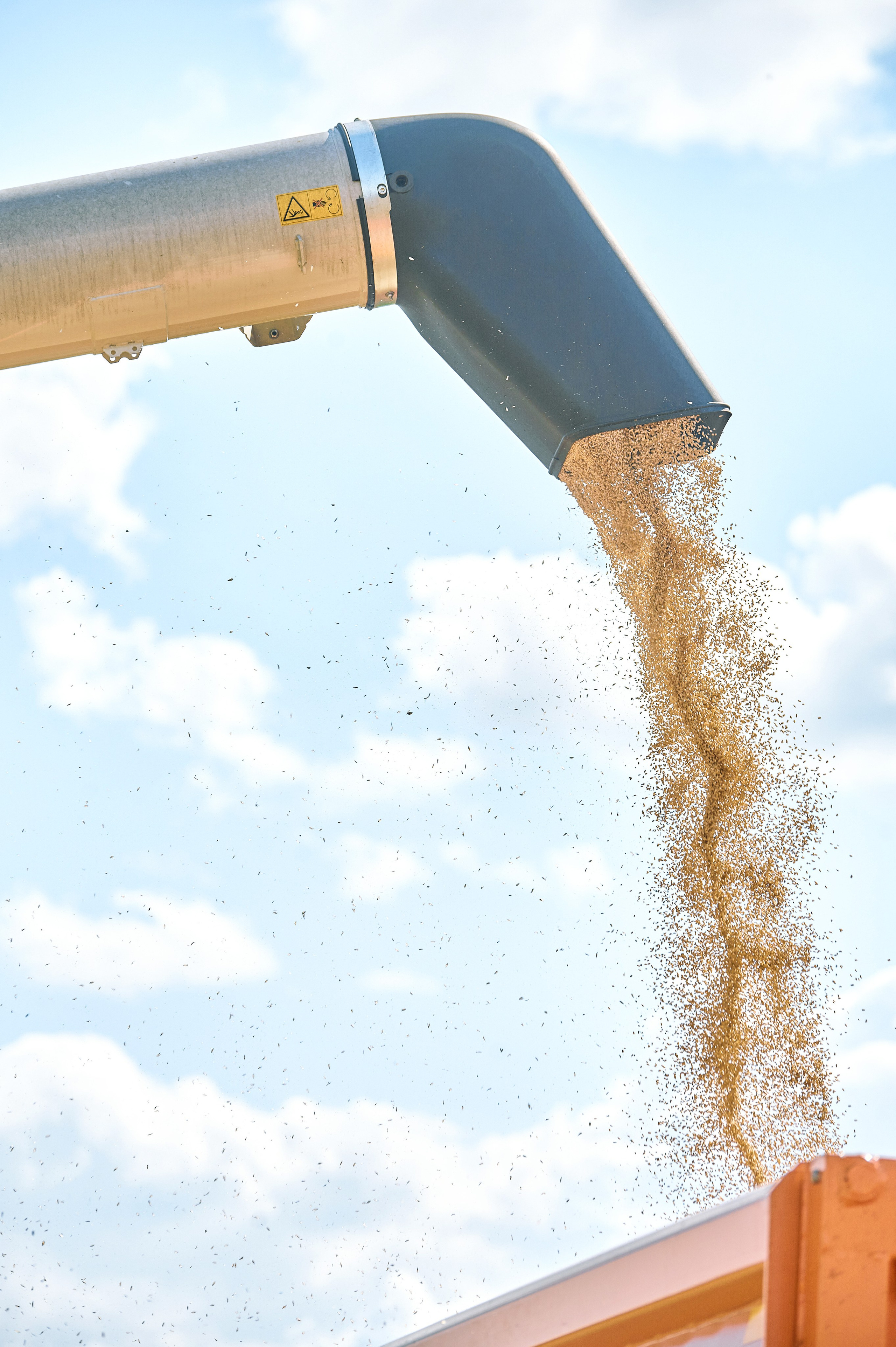 Сельхозтехники Галактика — представление в работе близ г. Абакан. Фотограф Яковлев Роман — Красноярск