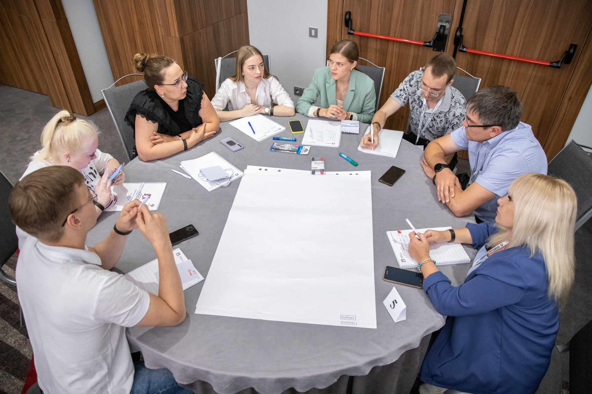 Семинар с «Росмолодёжь» в ЮФО. Репортажный, промышленный и маркетплейс-фотограф Дмитрий Чернат