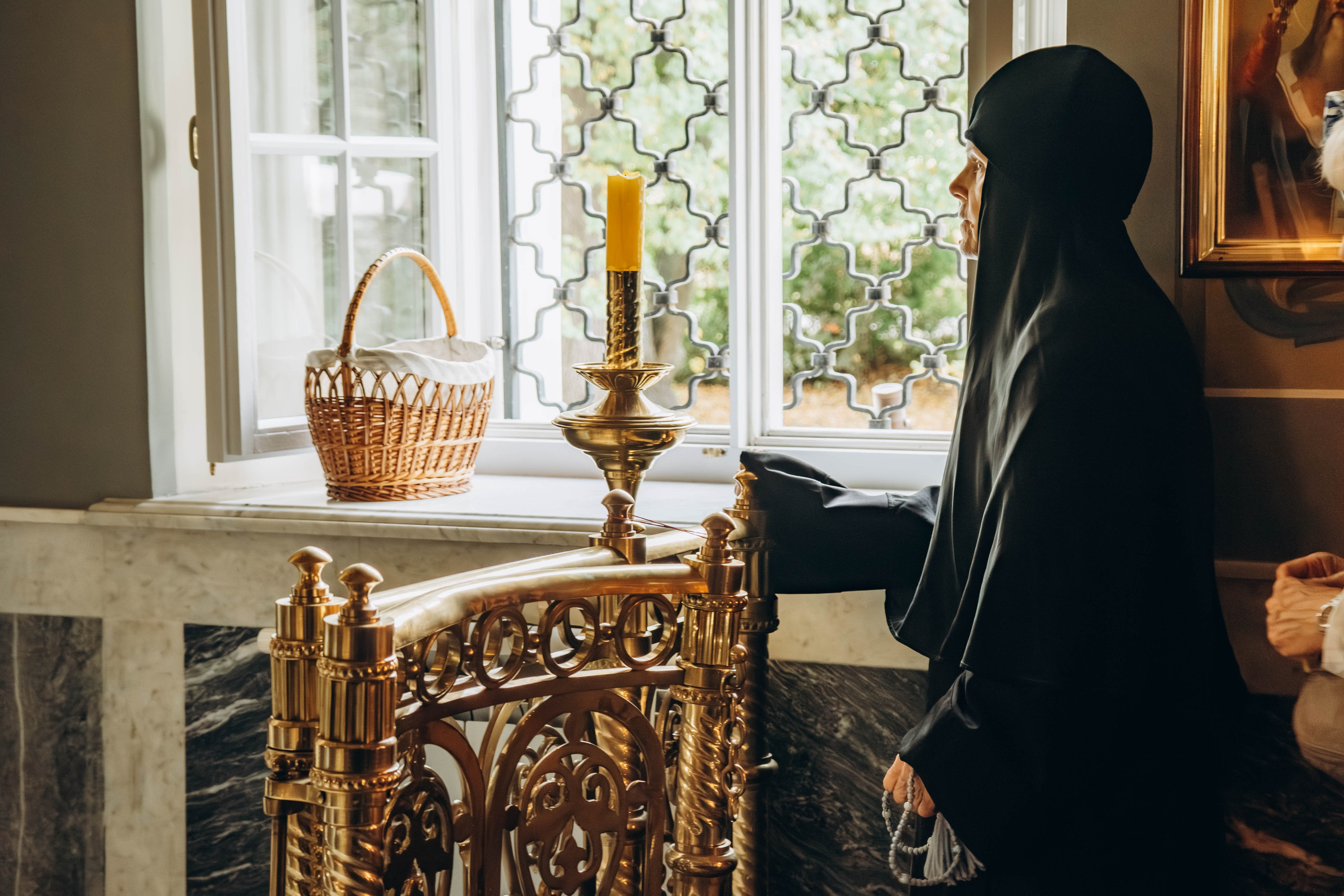 Литургия в храме иконы Божией Матери «Живоносный Источник» в Царицыне. Фотограф Москва Валерия Веденина