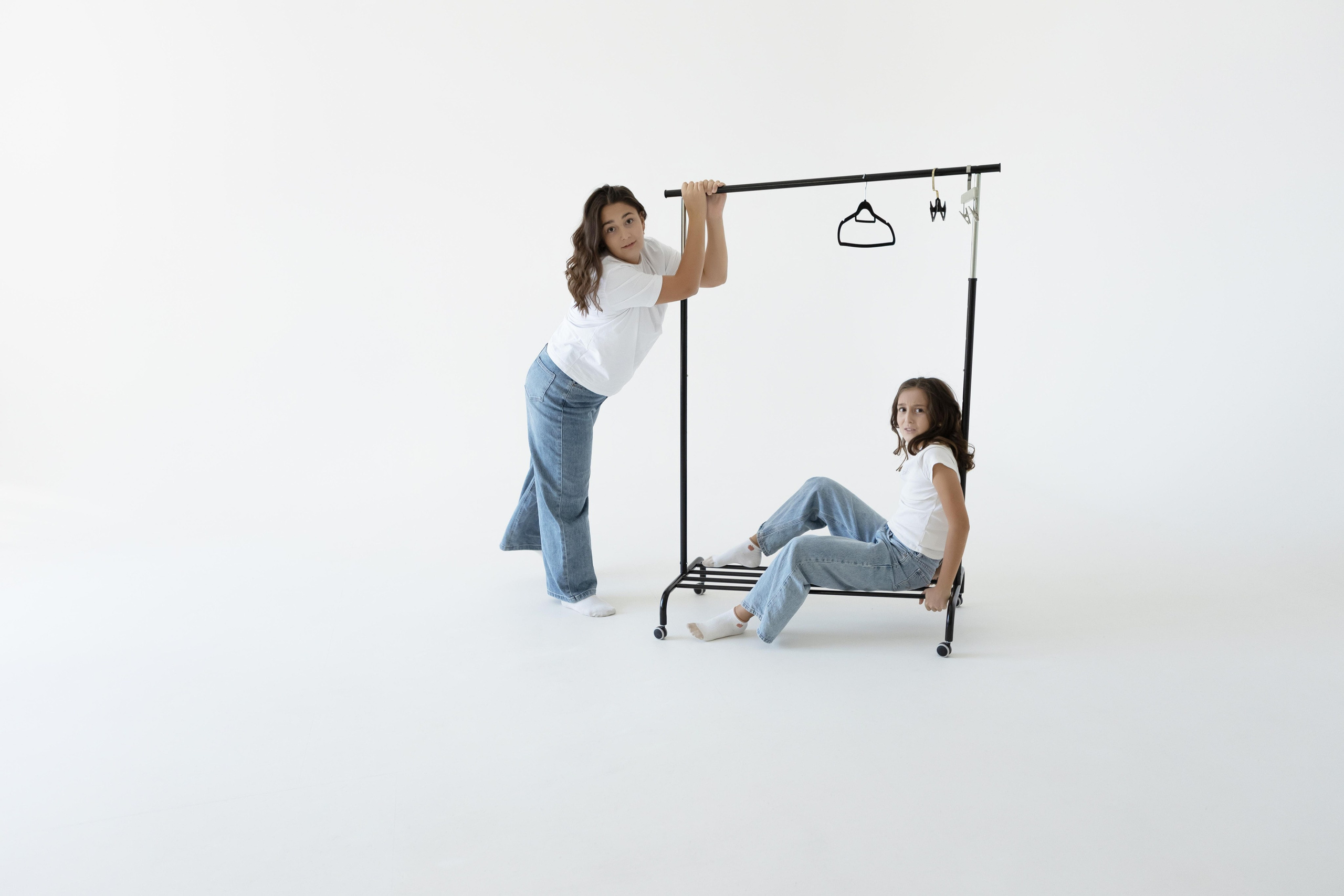 Сестры в студии. Семен Соколов