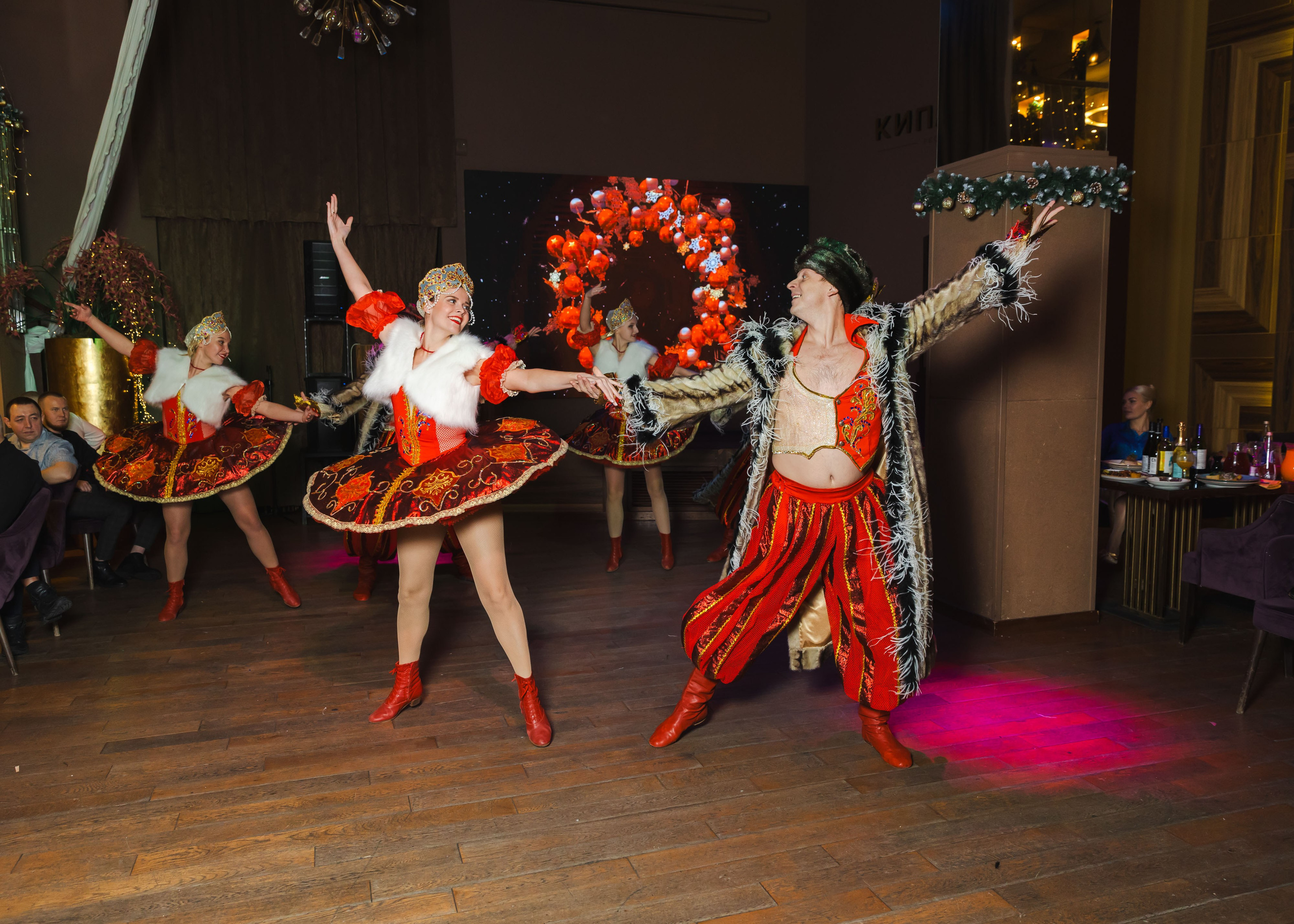 Предновгодка Кипарис 2024. ФОТОГРАФ ВИНОГРАДОВА ДАРЬЯ