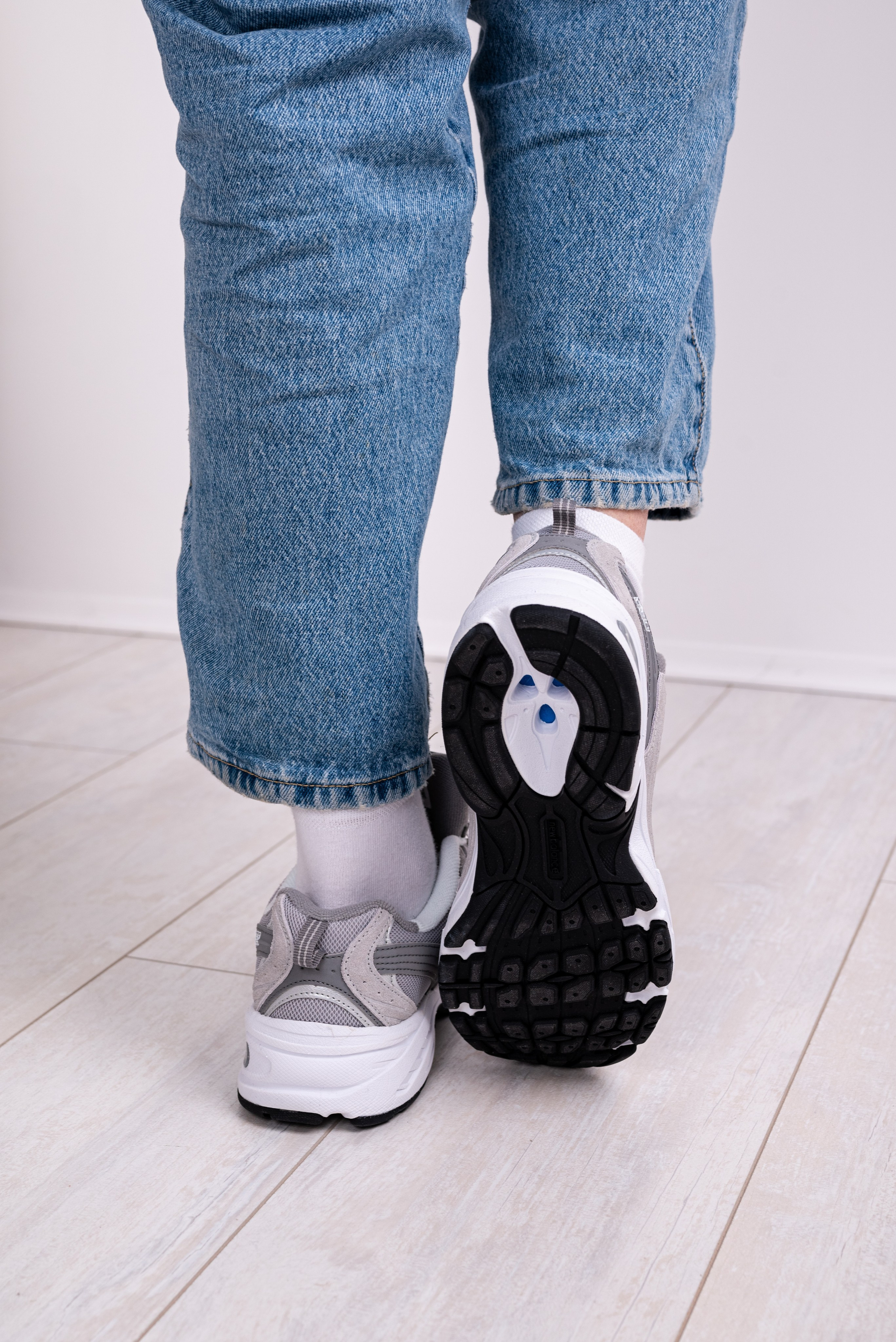 Кроссовки. Предметный фотограф, фото для маркетплейсов Пятигорск, КМВ