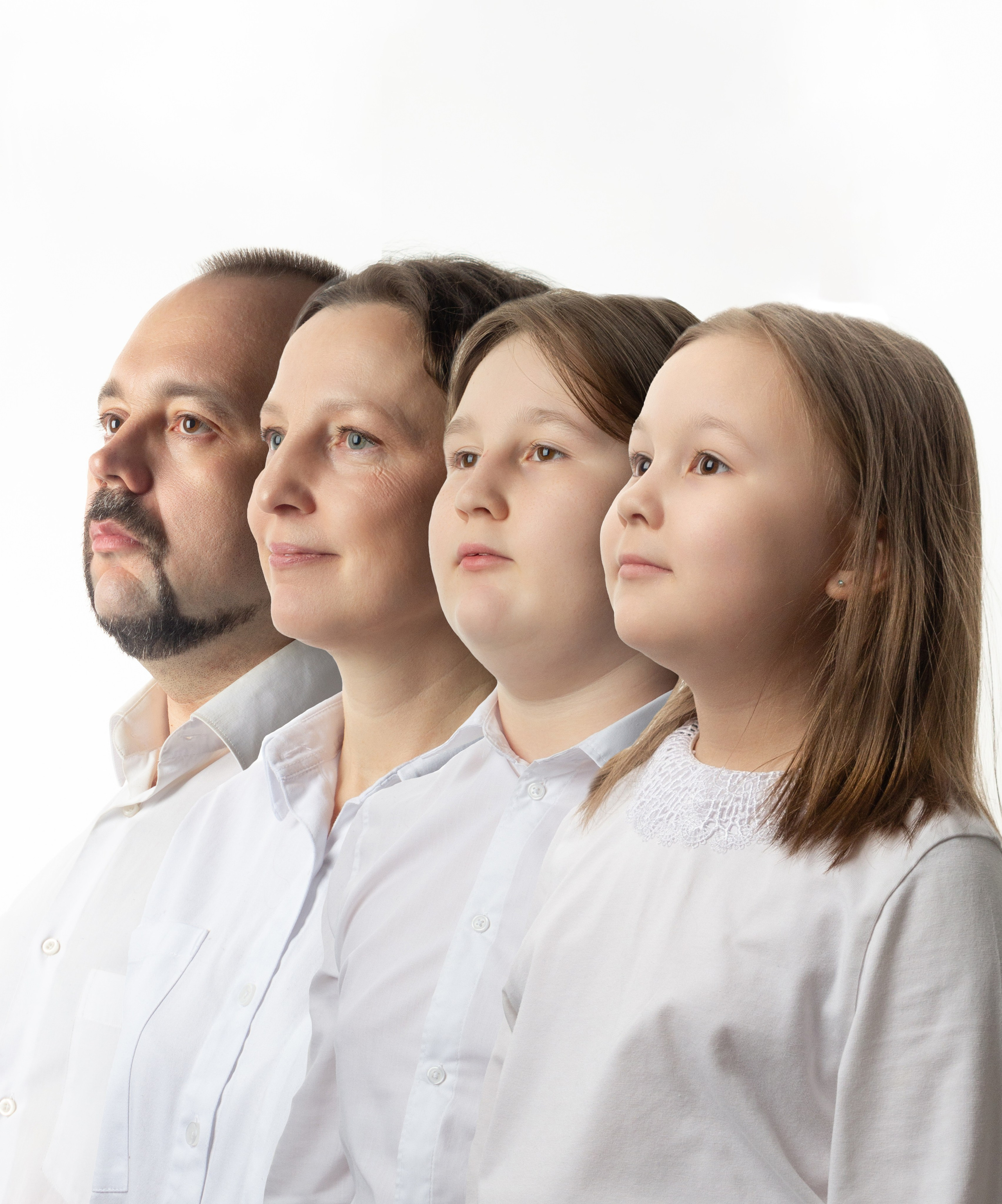 Семейный портрет на белом фоне. Портрет поколений. Наследие