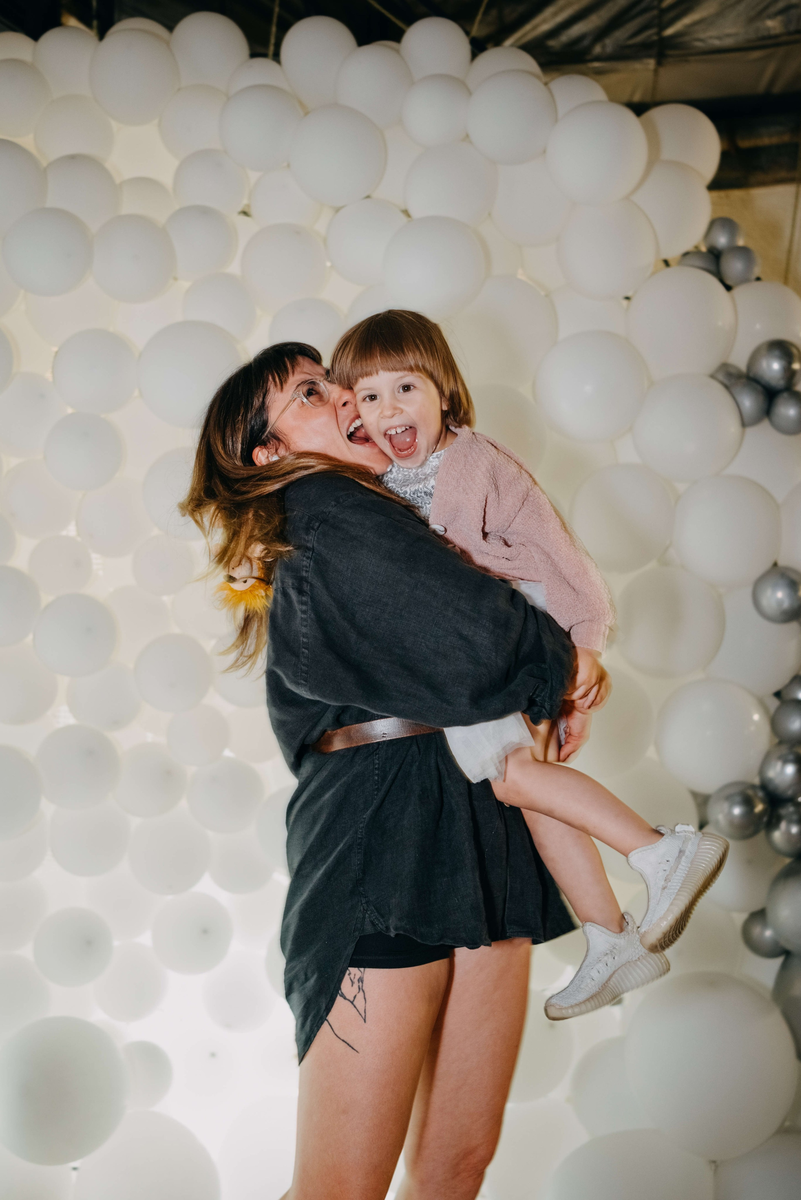 Вечеринка на крыше. Портретный и свадебный фотограф в Тбилиси • xeniqo