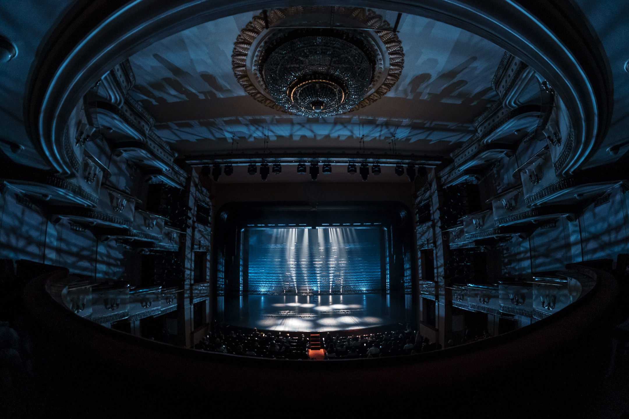 Форум театральных менеджеров в Вахтанговском театре. Андрей Сухинин репортажный свадебный фотограф Санкт-Петербург