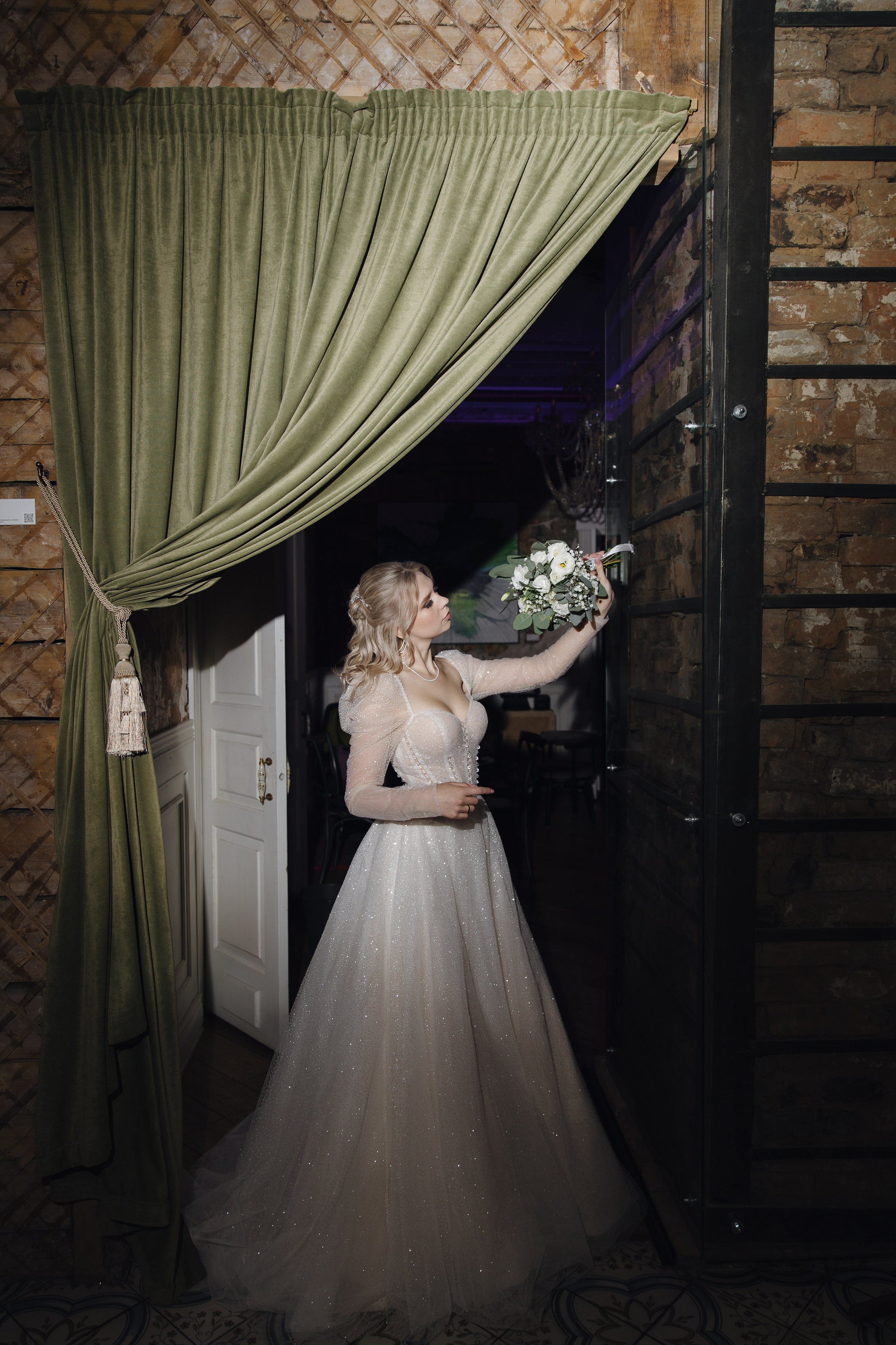 Свадебная съёмка в Самаре. Михаил и Юлия. Семейный и свадебный фотограф Viva Photo