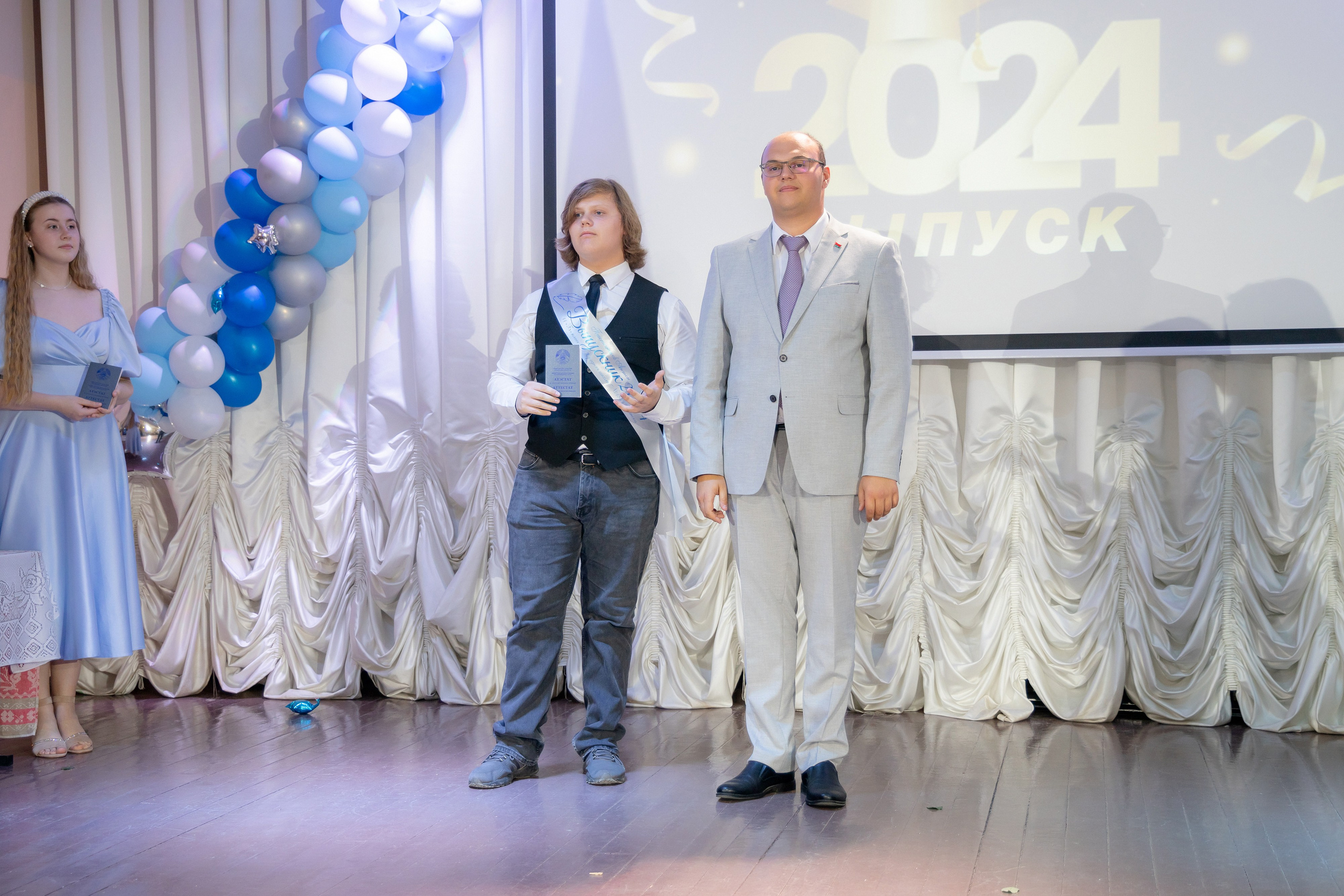 Школьный выпускной 2024 год в Соколе (Минск). Свадебный фотограф в Минске/Беларуси Сергей Спиридонов