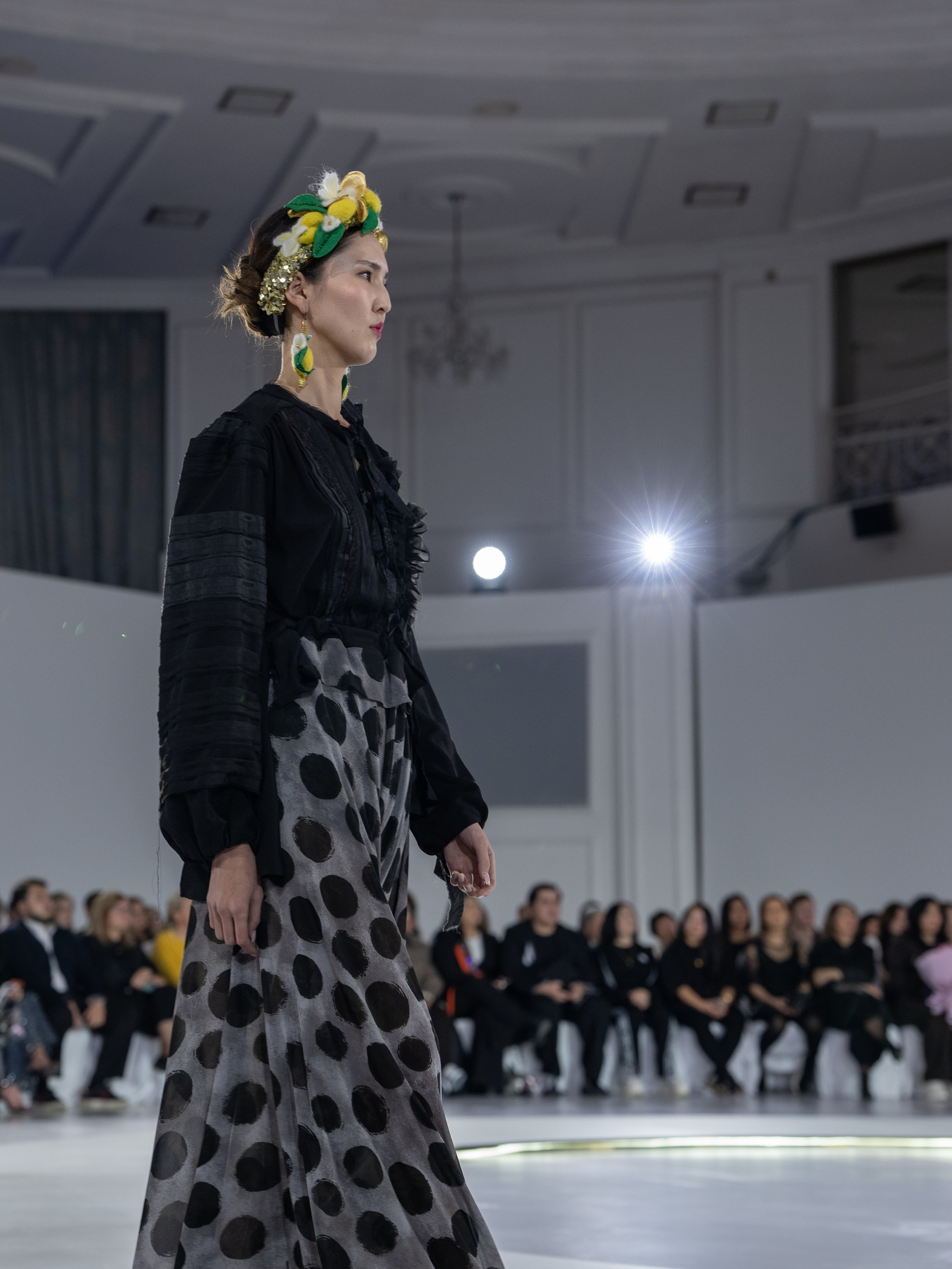 Дизайнер Kharchi. Сайт Алматинского НЮ АРТ, будуар и фэшн фотографа Дениса Карпенко