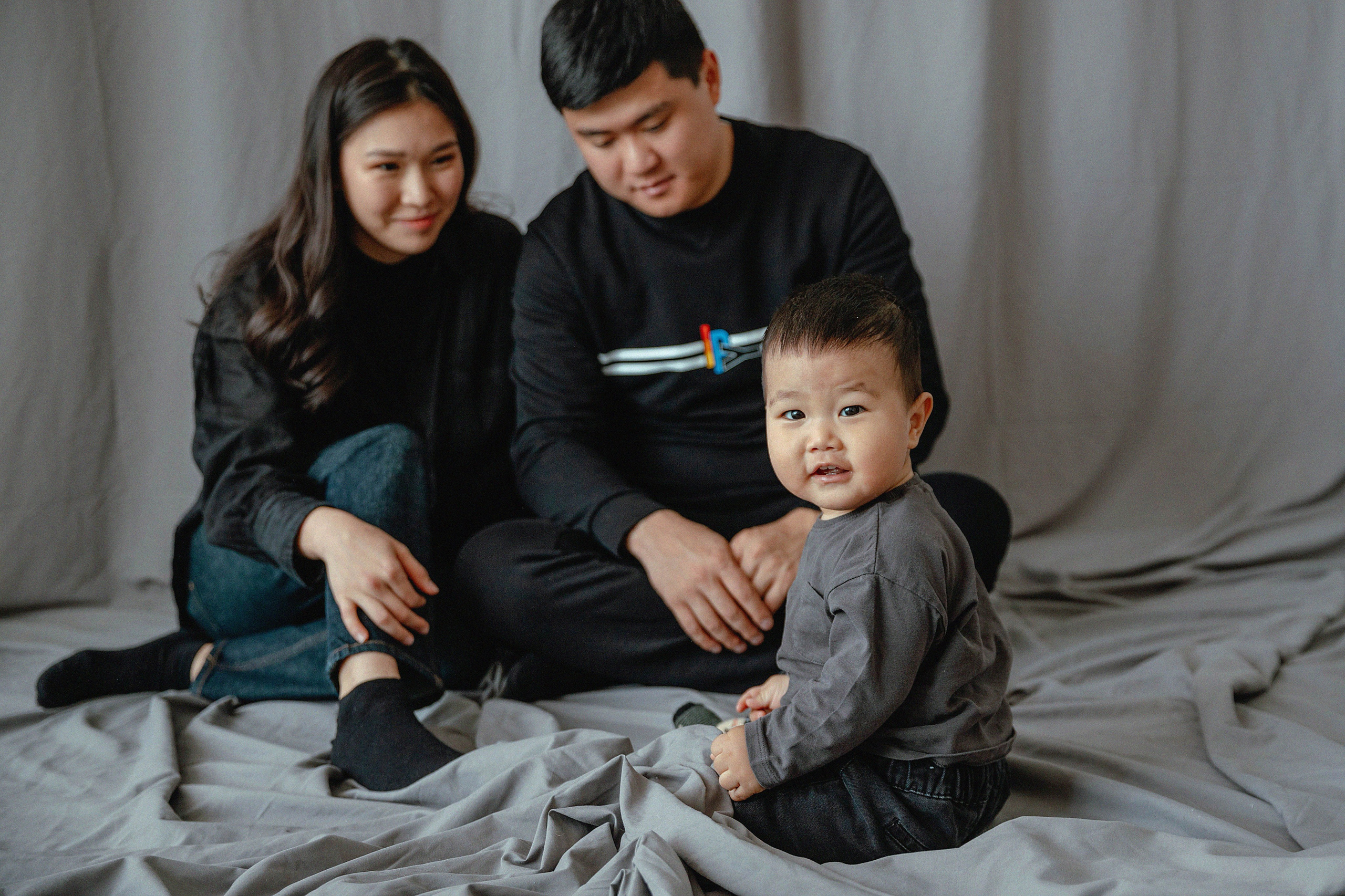 Семейная фотосессия в фотостудии Umai. Свадебный, семейный и портретный фотограф в Алматы, Костанай