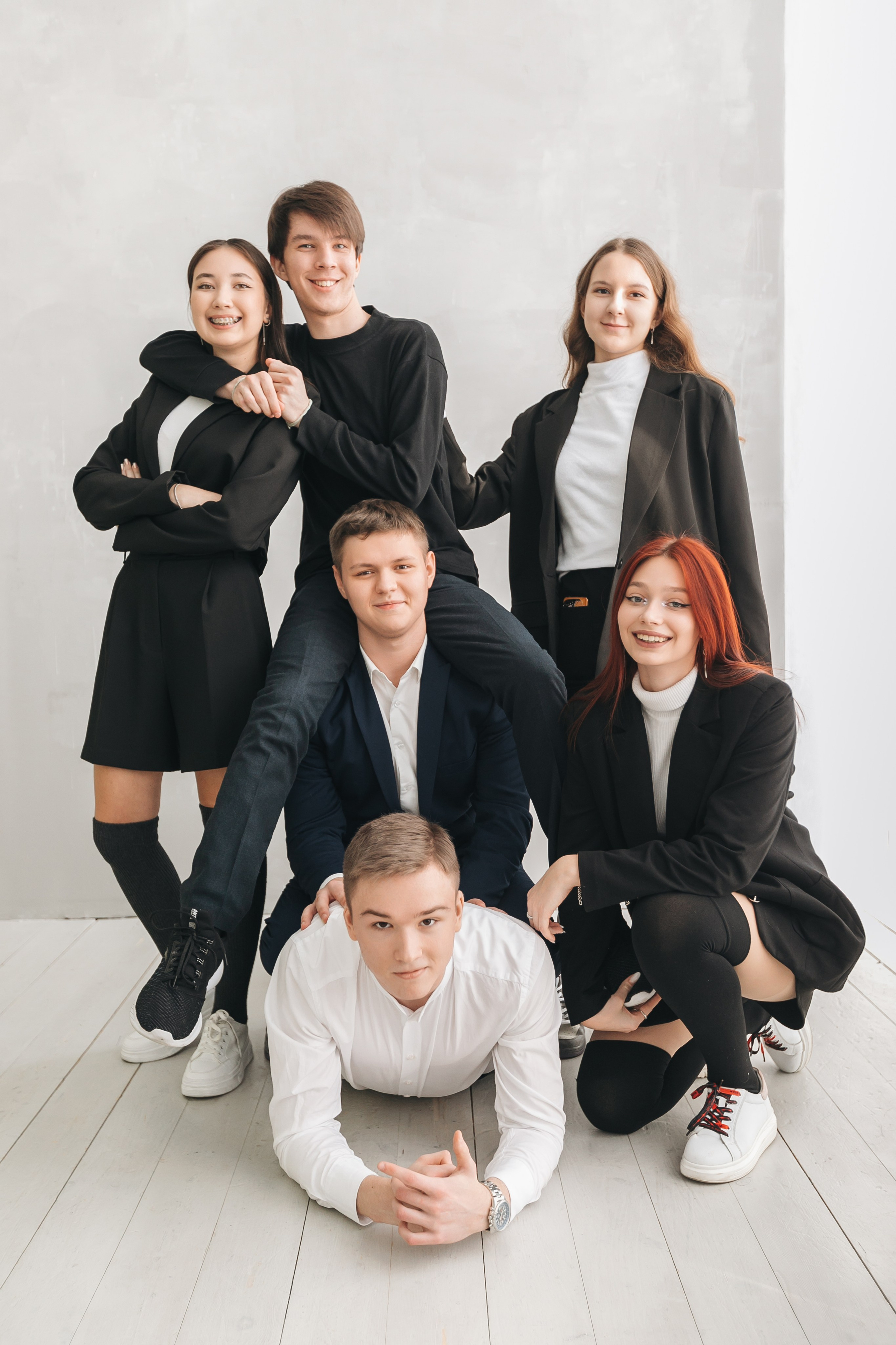 Школа 11 (2024). Memory Book — Выпускные альбомы в Нижневартовске, Мегионе и Сургуте