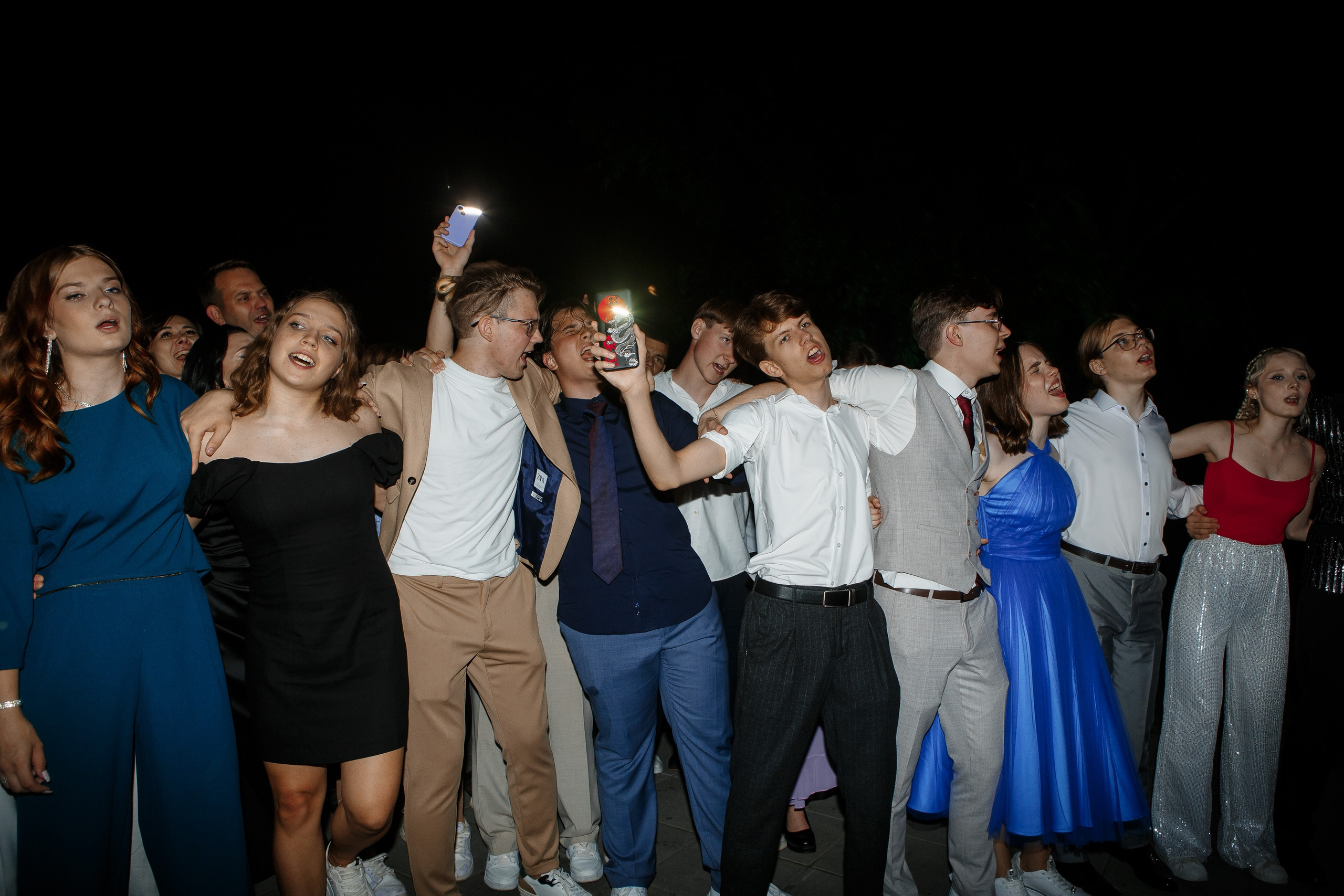 Выпускной Гимназия 12 2024 OpenHouse. Свадебный и портретный Фотограф в Липецке Дмитрий Котюков