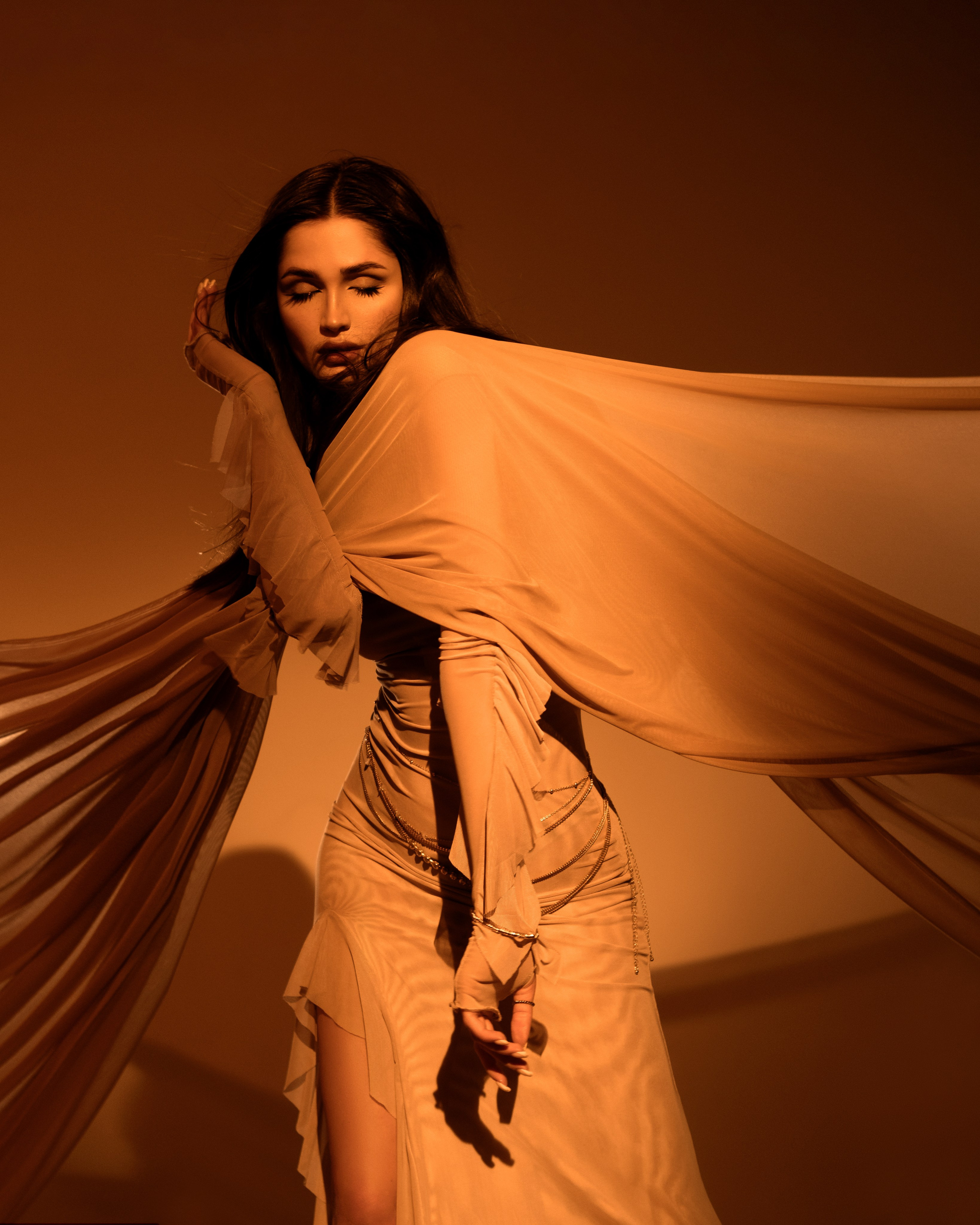 Дюна. Портретная и Fashion фотосъемка в Москве КРИС KISS. Лукбуки и каталоги