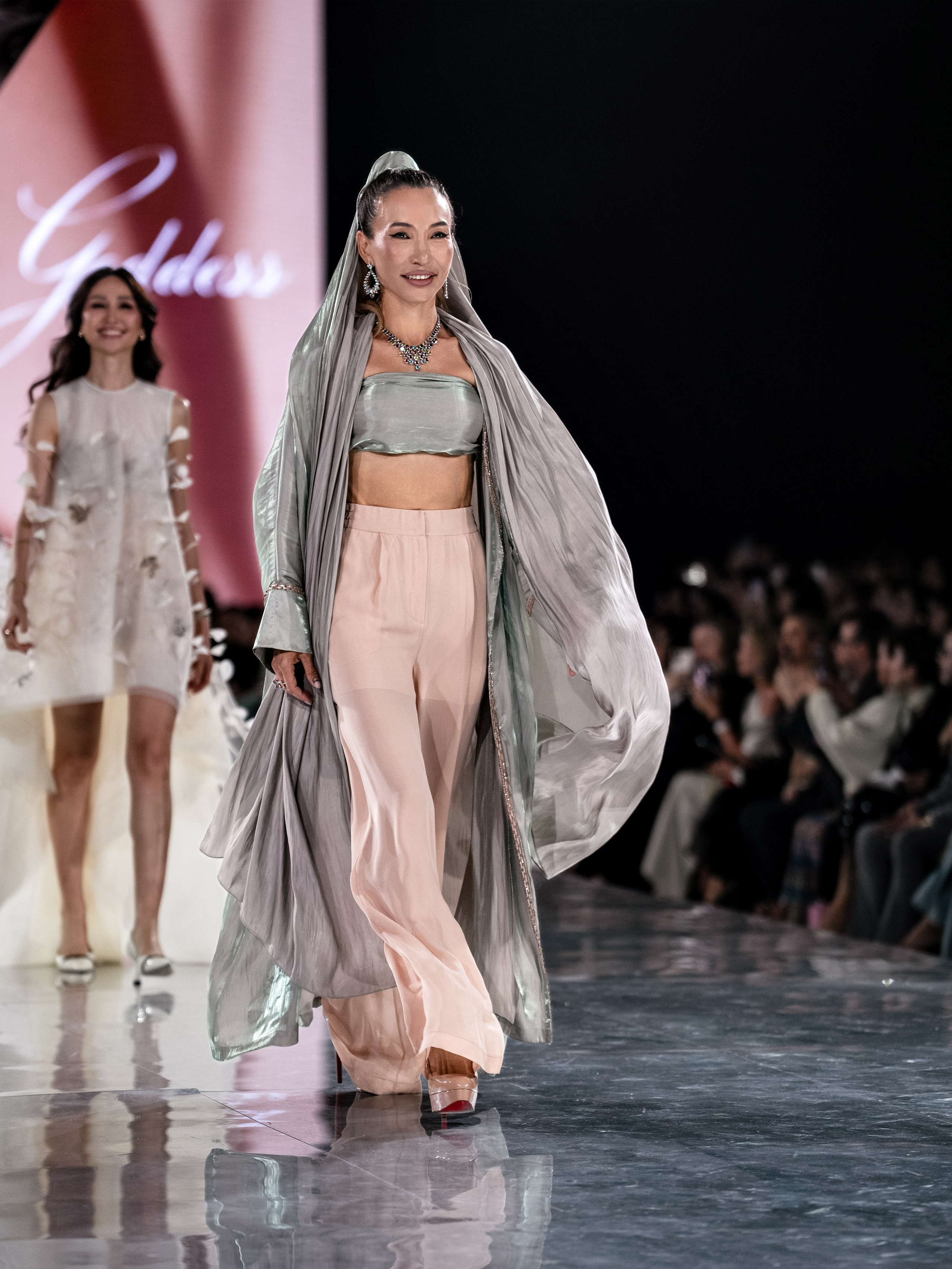 Kazakhstan Fashion Week Zardozi. Сайт Алматинского НЮ АРТ, будуар и фэшн фотографа Дениса Карпенко