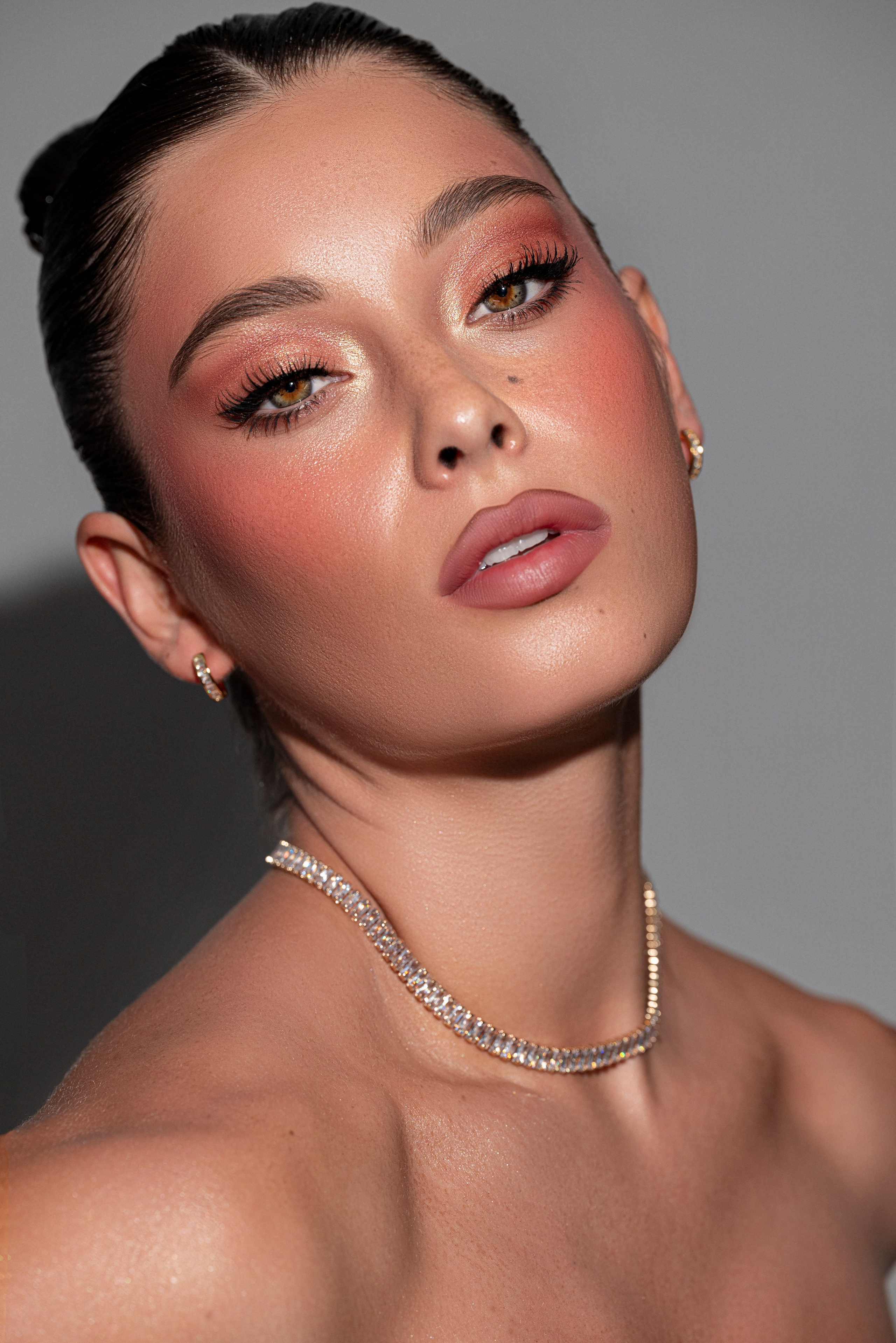 BEAUTY. Professional Worldwide Retoucher Retouch.Allusory