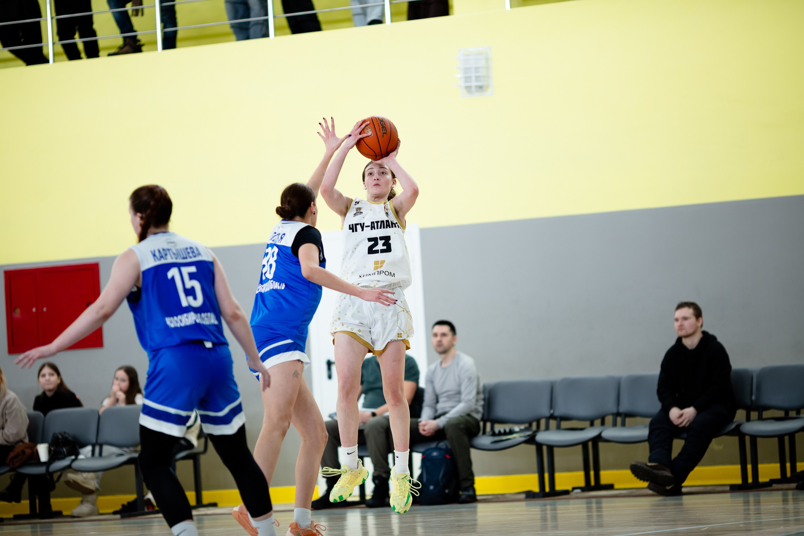 ЧГУ-Атланта — Динамо / 1 игра. Фотография