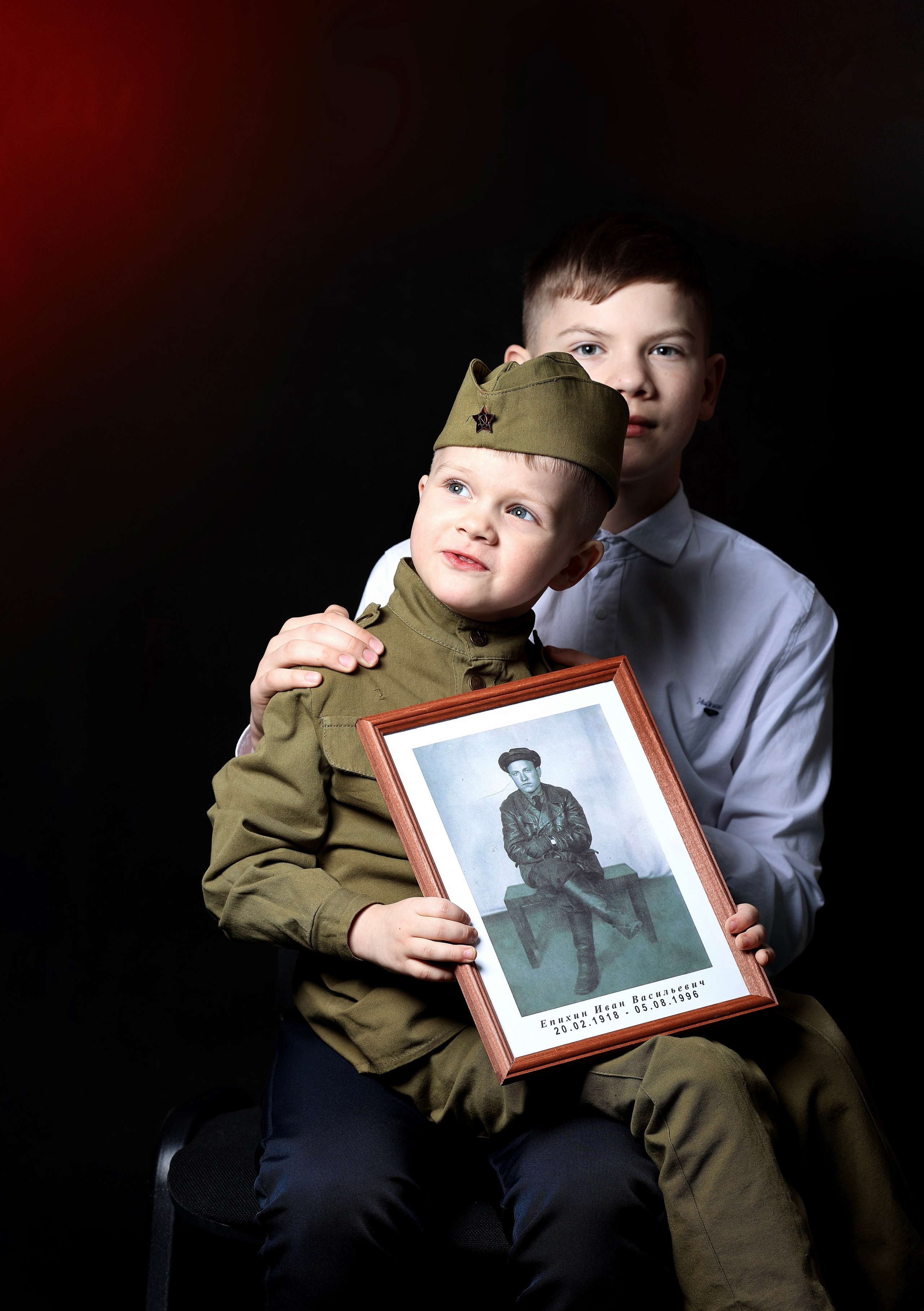 Всероссийский фотопроект «Китель Победы» г. Вилючинск. Ольга Смирнова юрист, фотограф